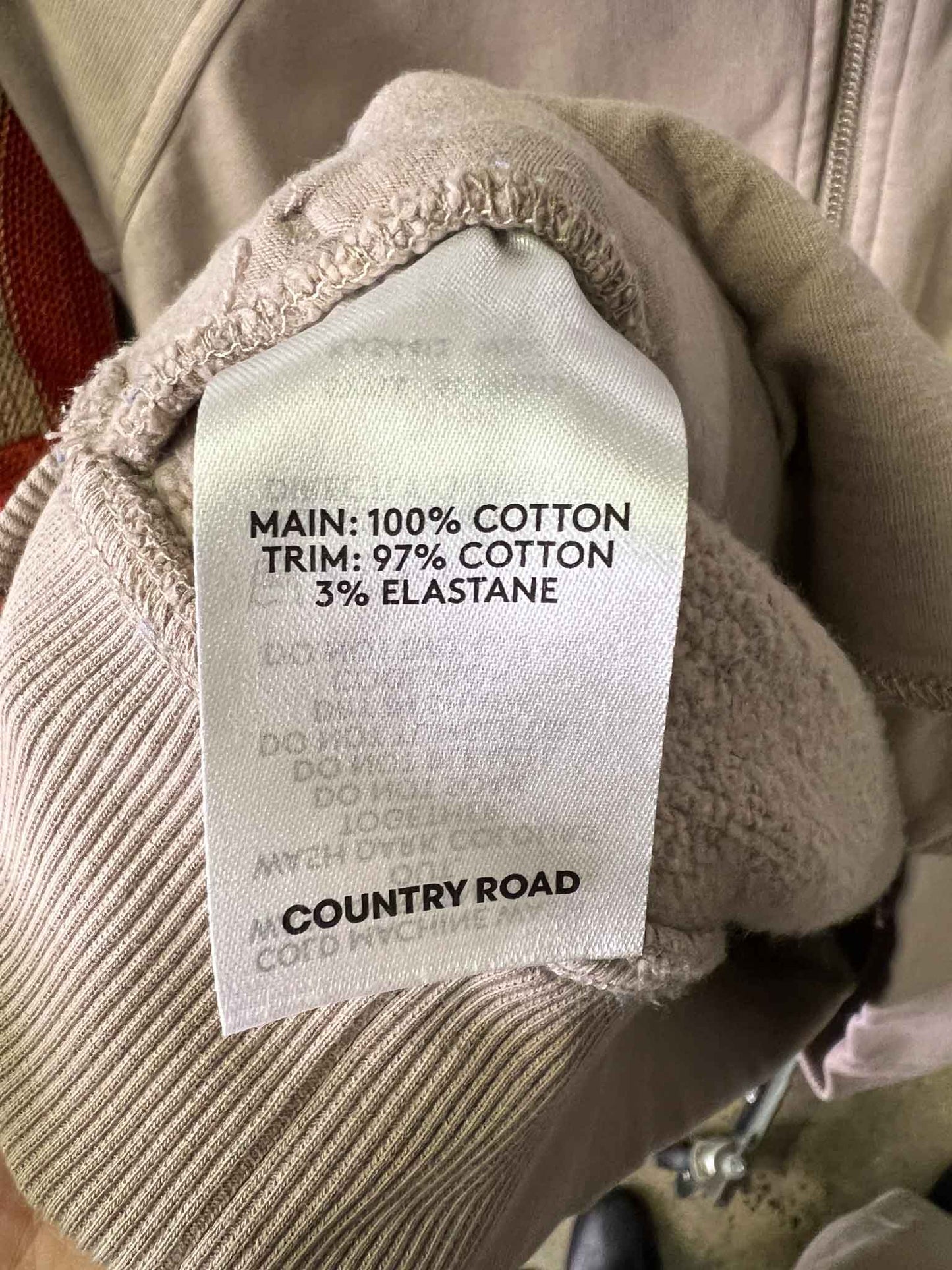 Size M | Country Road 1/4 Zip Jumper