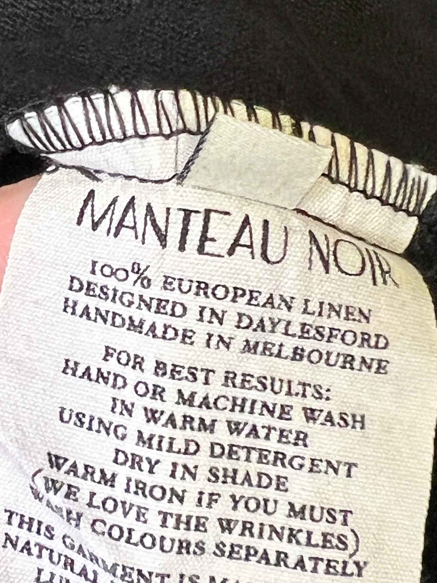 Size L / XL | Manteau Noir Linen Smock Dress