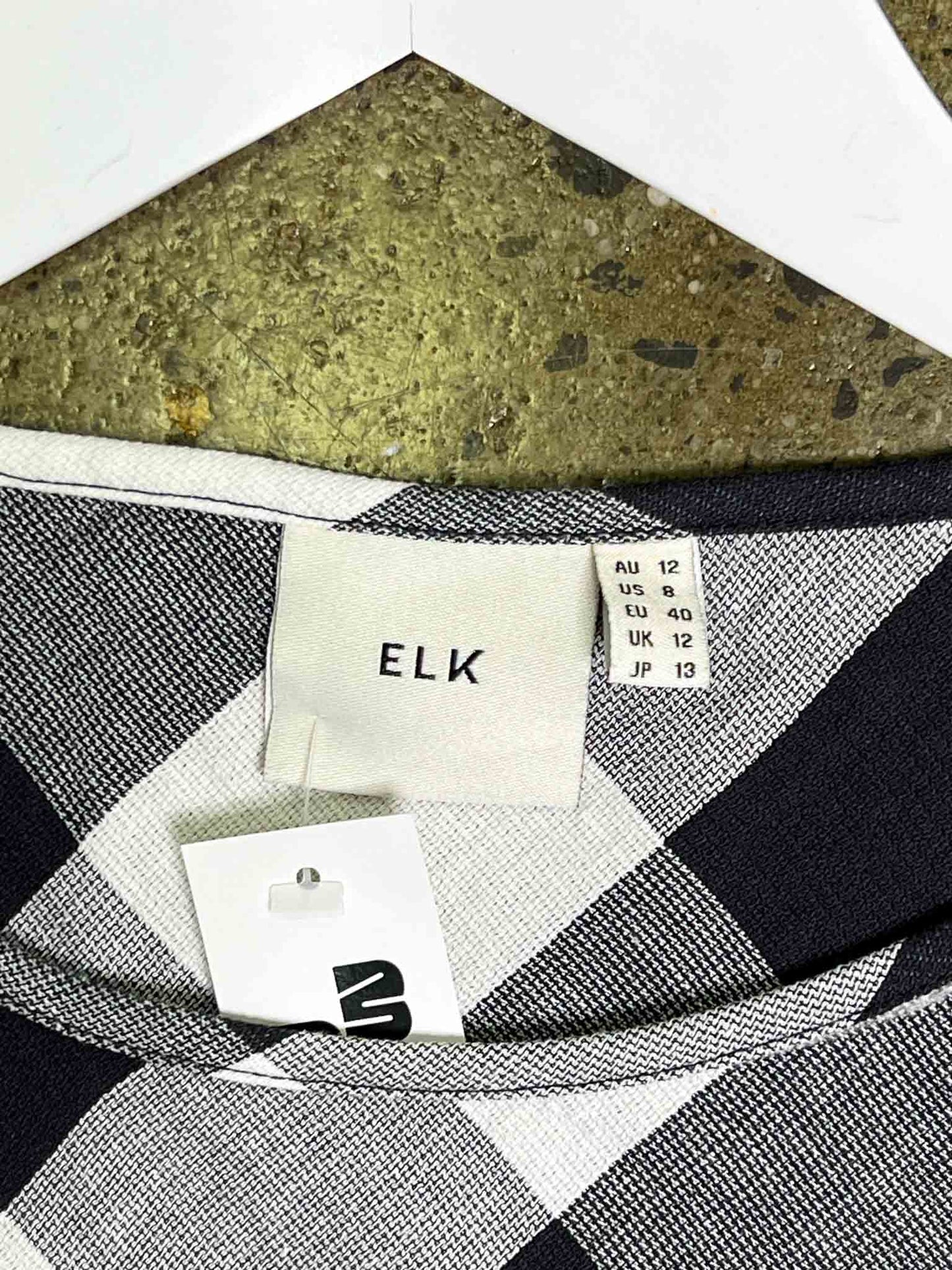Size 12 | Elk Diagonal Check Top