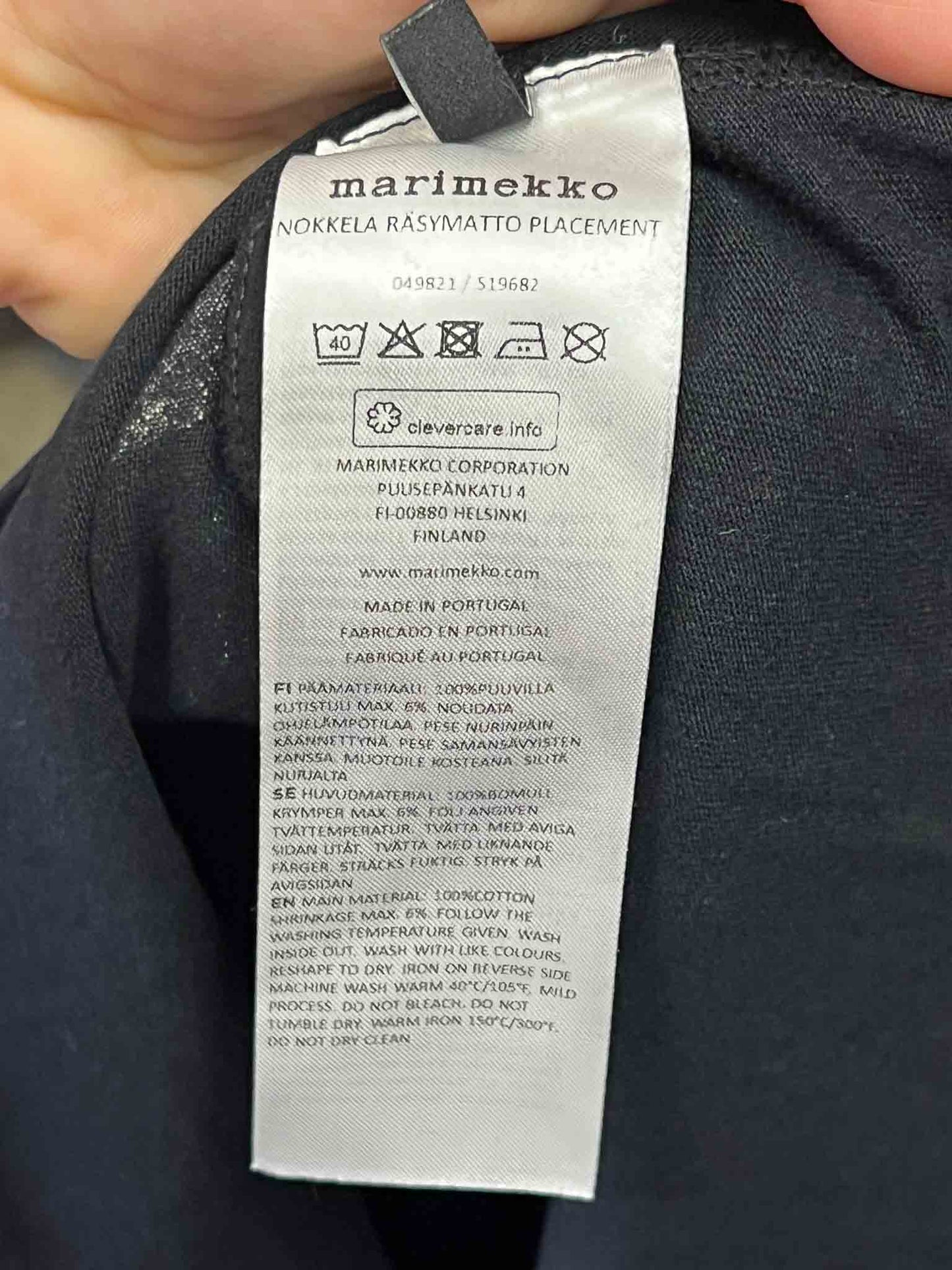 Size S | Marimekko White and Red Dots T-shirt