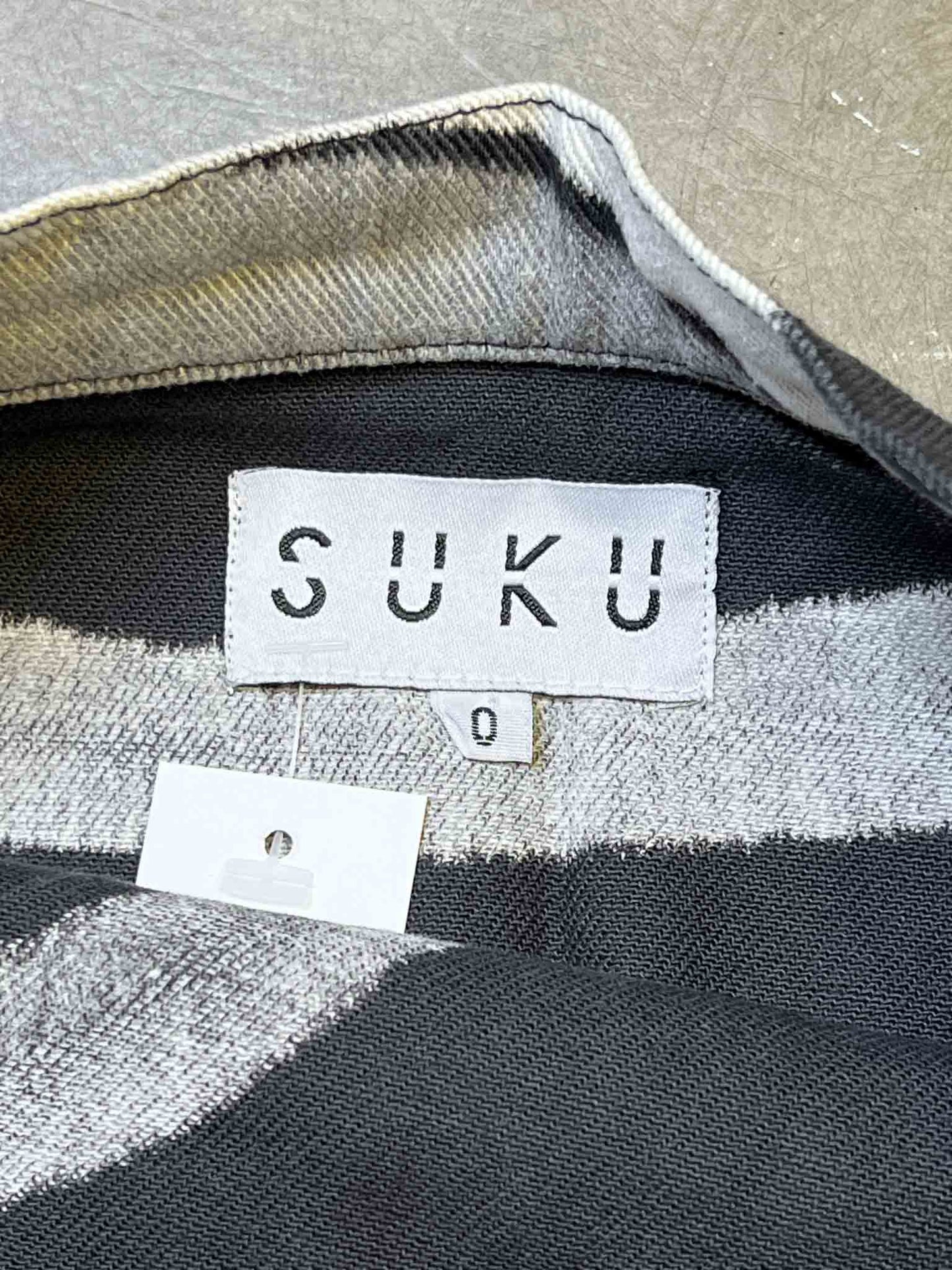 Size 0 (XS) | SUKU Swirl Wrap Mini Skirt