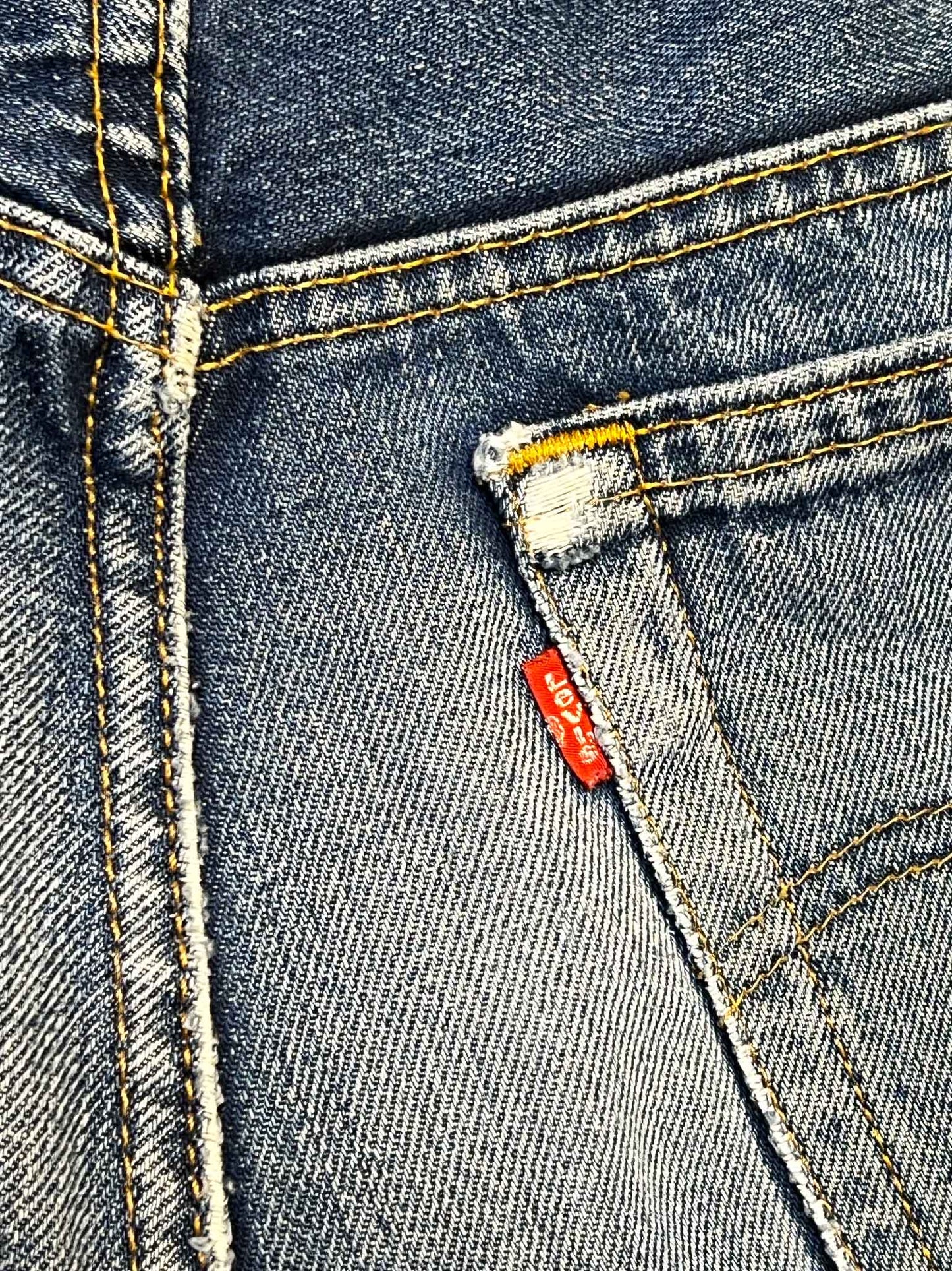 Jeans 28 | Levis Distressed Straigh-Leg Midwash Jeans