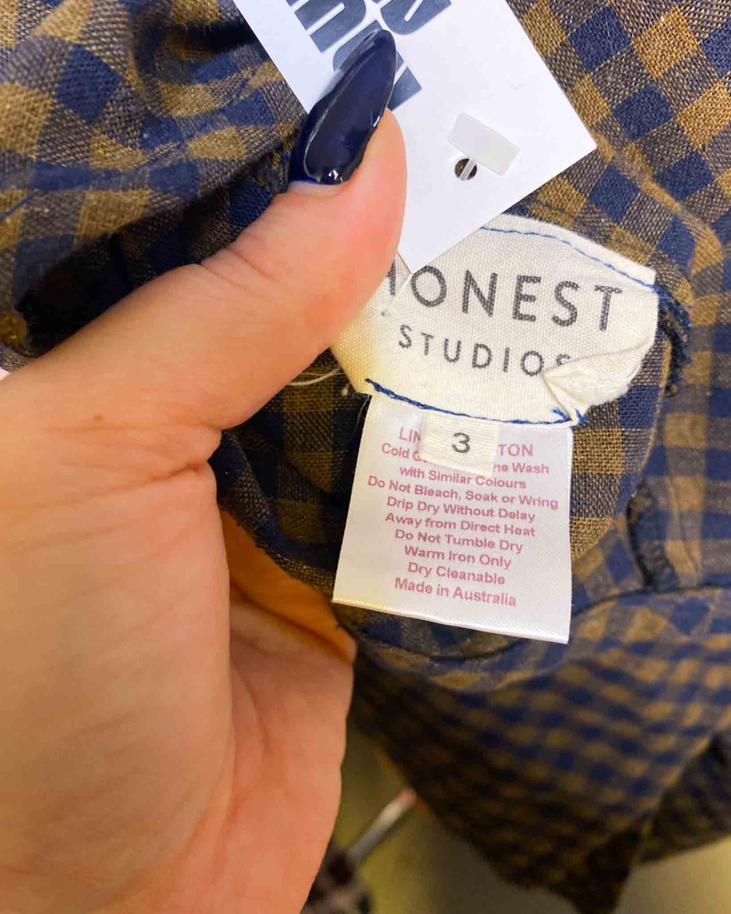 Size 3 (L) | Honest Studios Check Linen Top