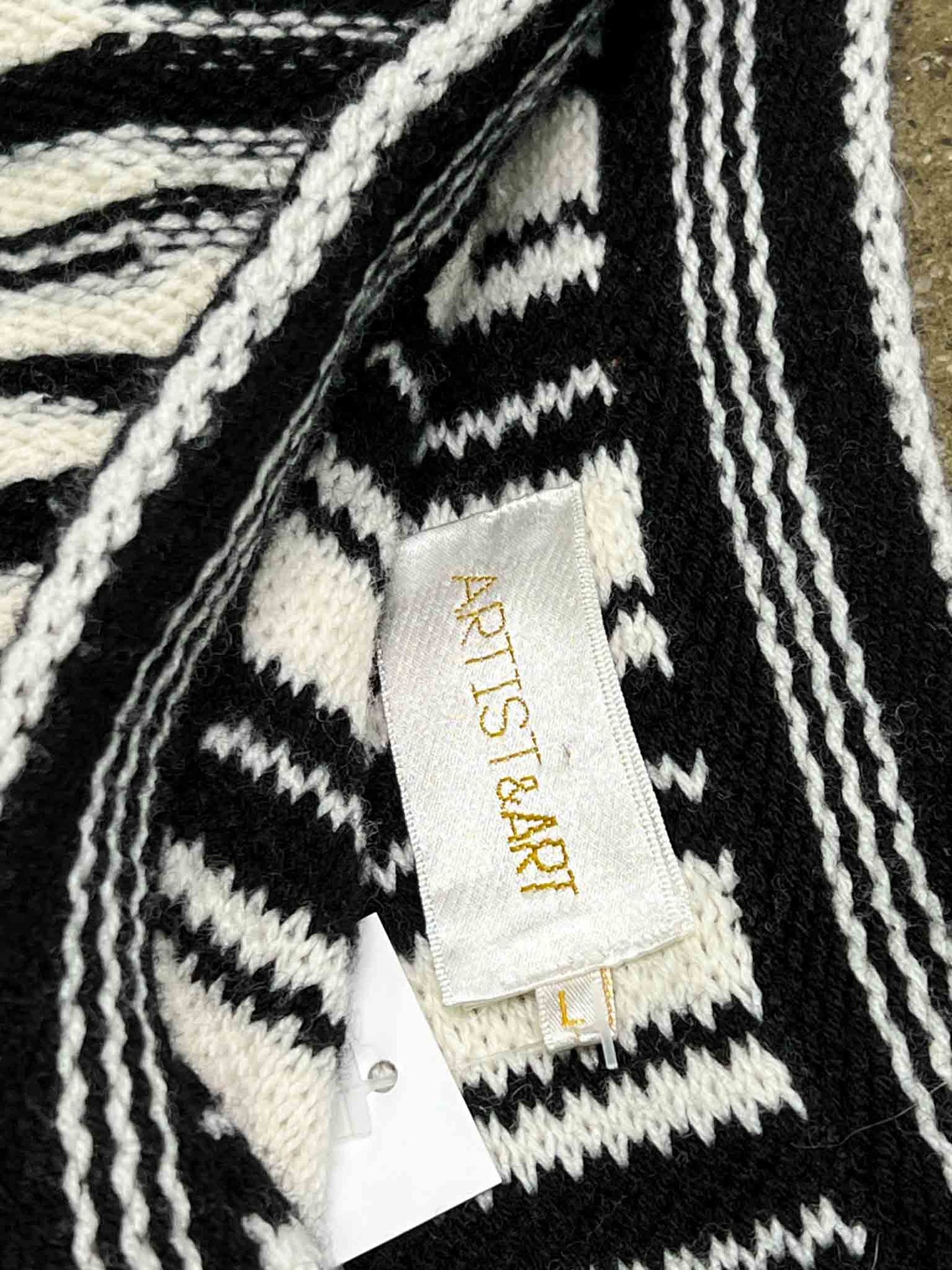 Size L | Artist & Art Striped Wool Knit Midi Skirt