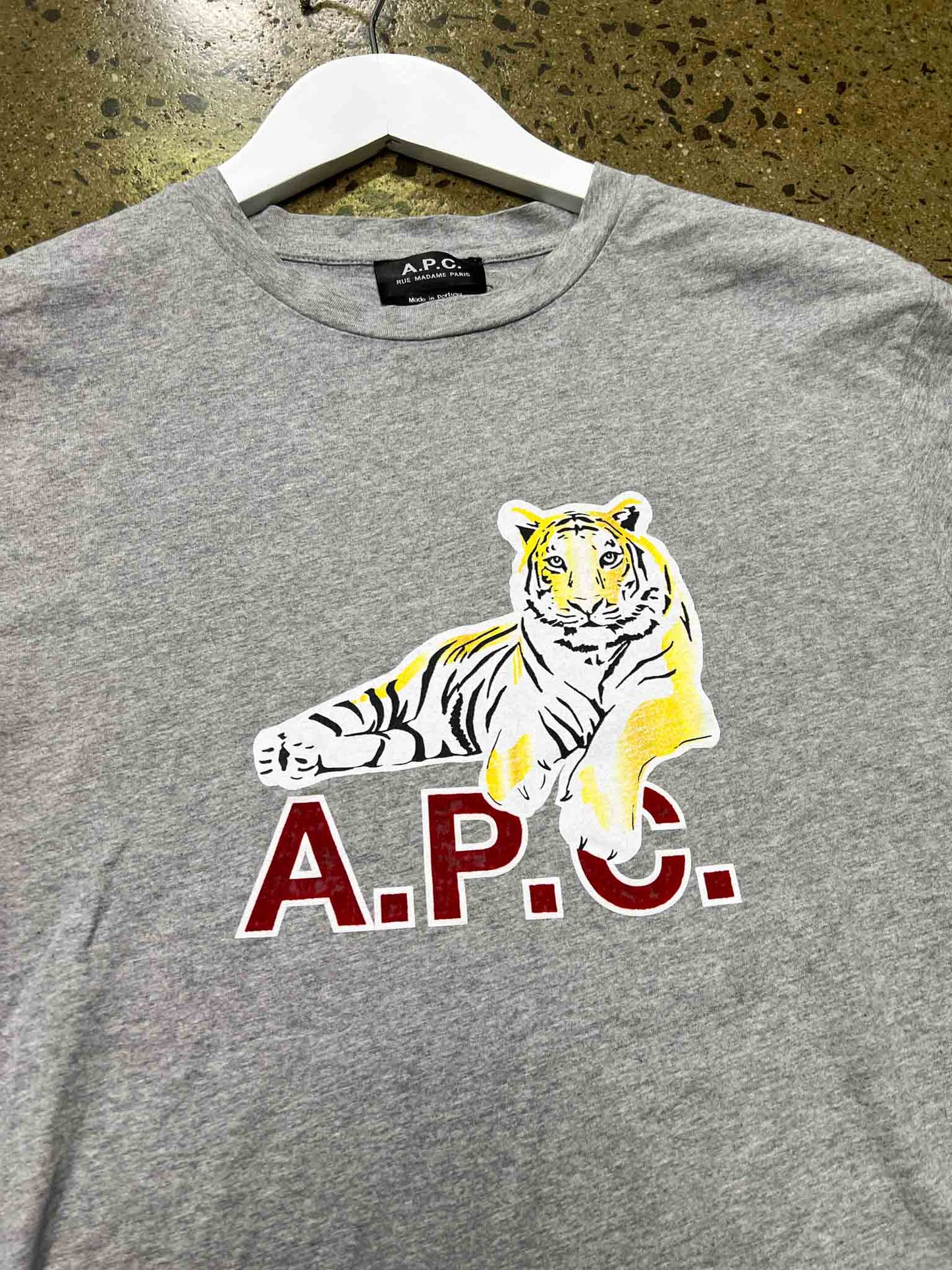 Sie XXS | A.P.C. Grey Tiger Logo T-shirt