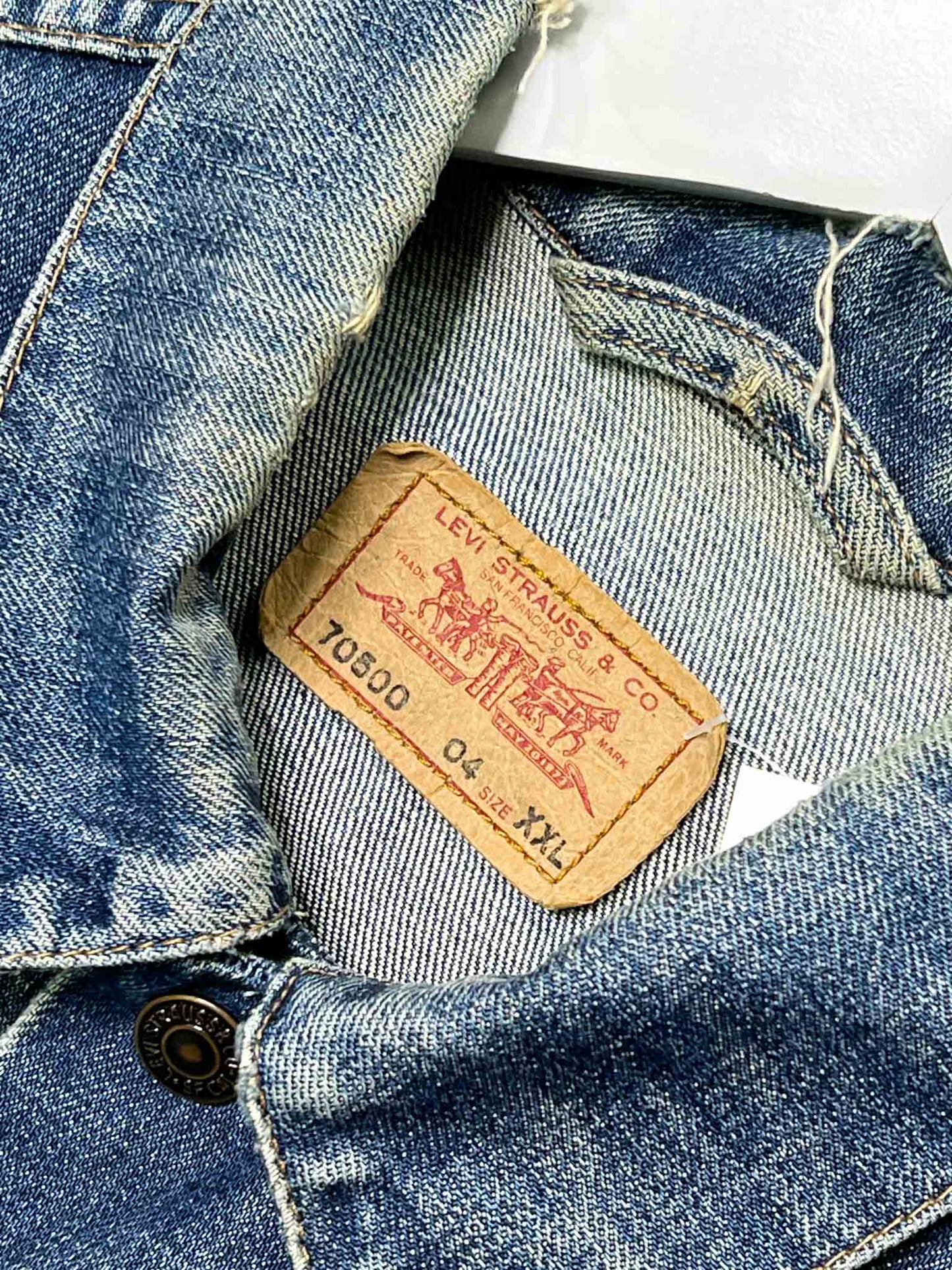 Size XXL | Levis Distressed Denim Trucker Jacket