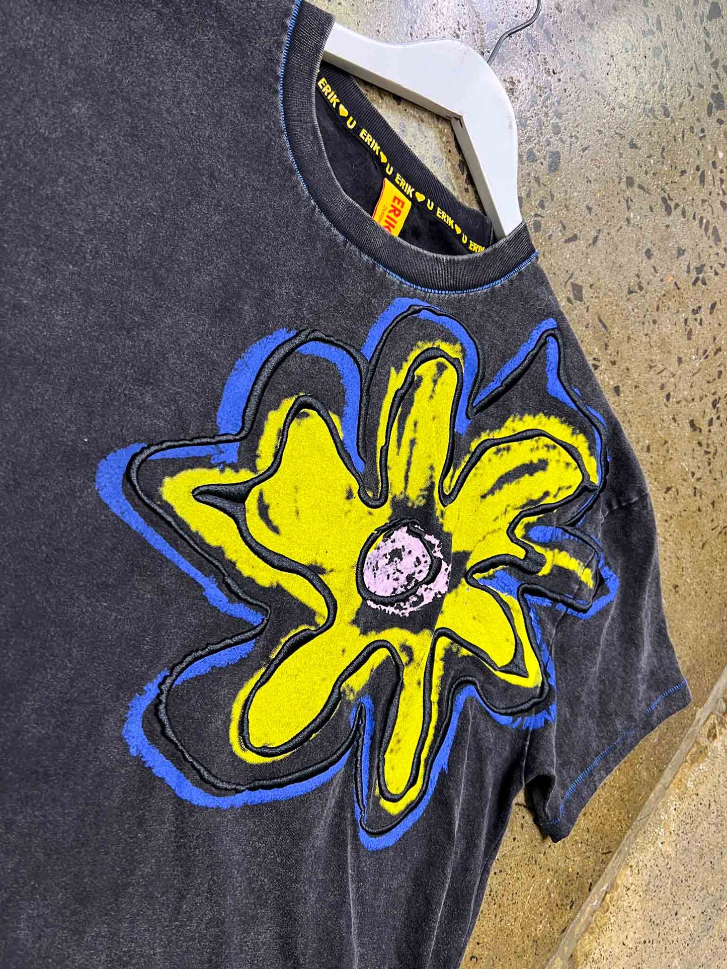 Size L | Erik-Yvon Pansy T-shirt