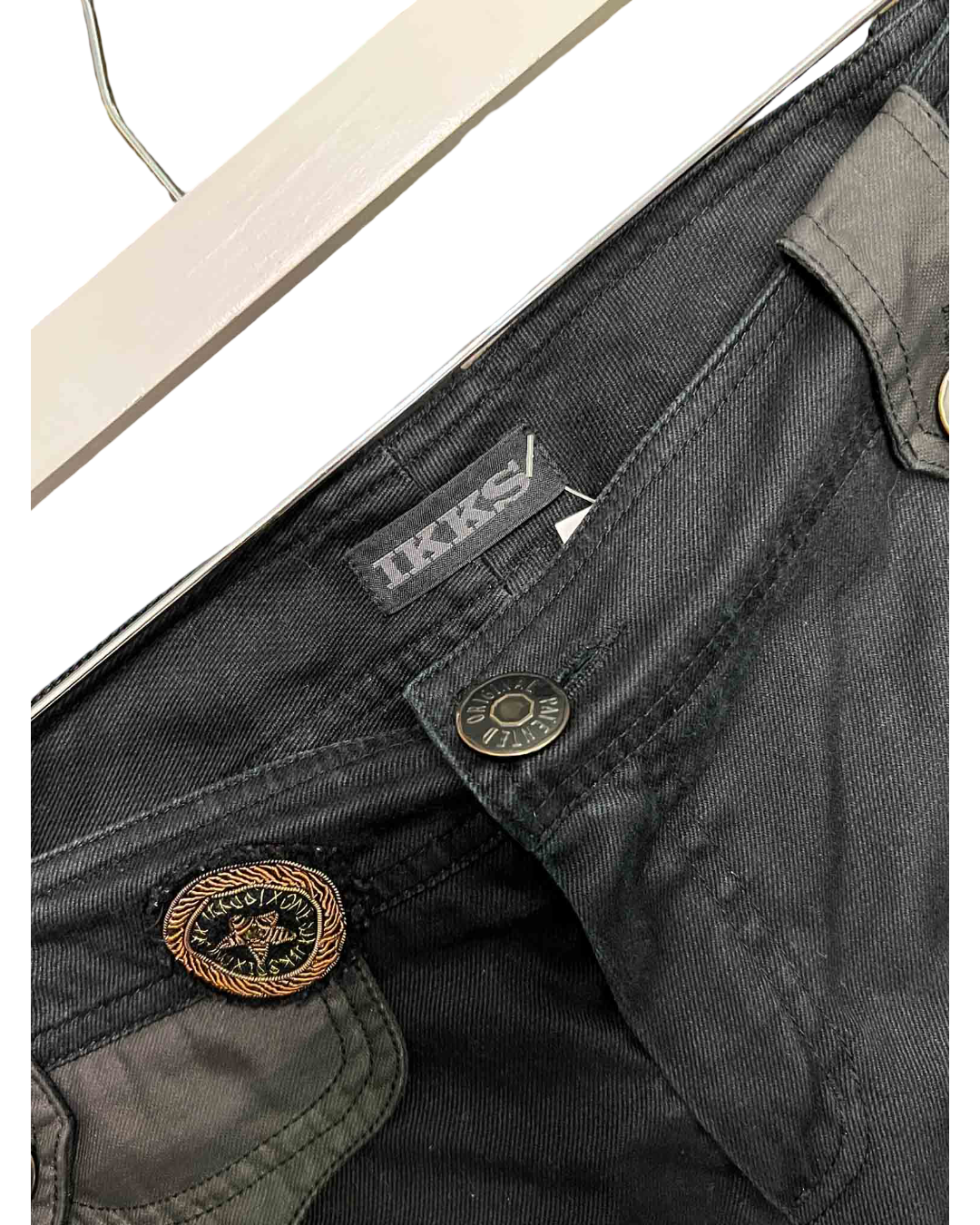 Size M | IKKS Black City Gothic Cargo Capris