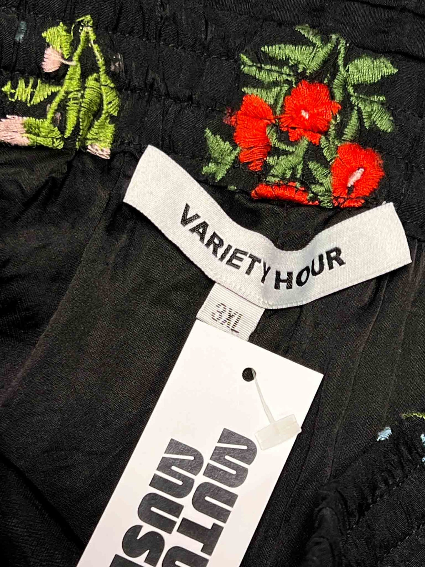 Size 3XL | Variety Hour Embroidered Floral Pants