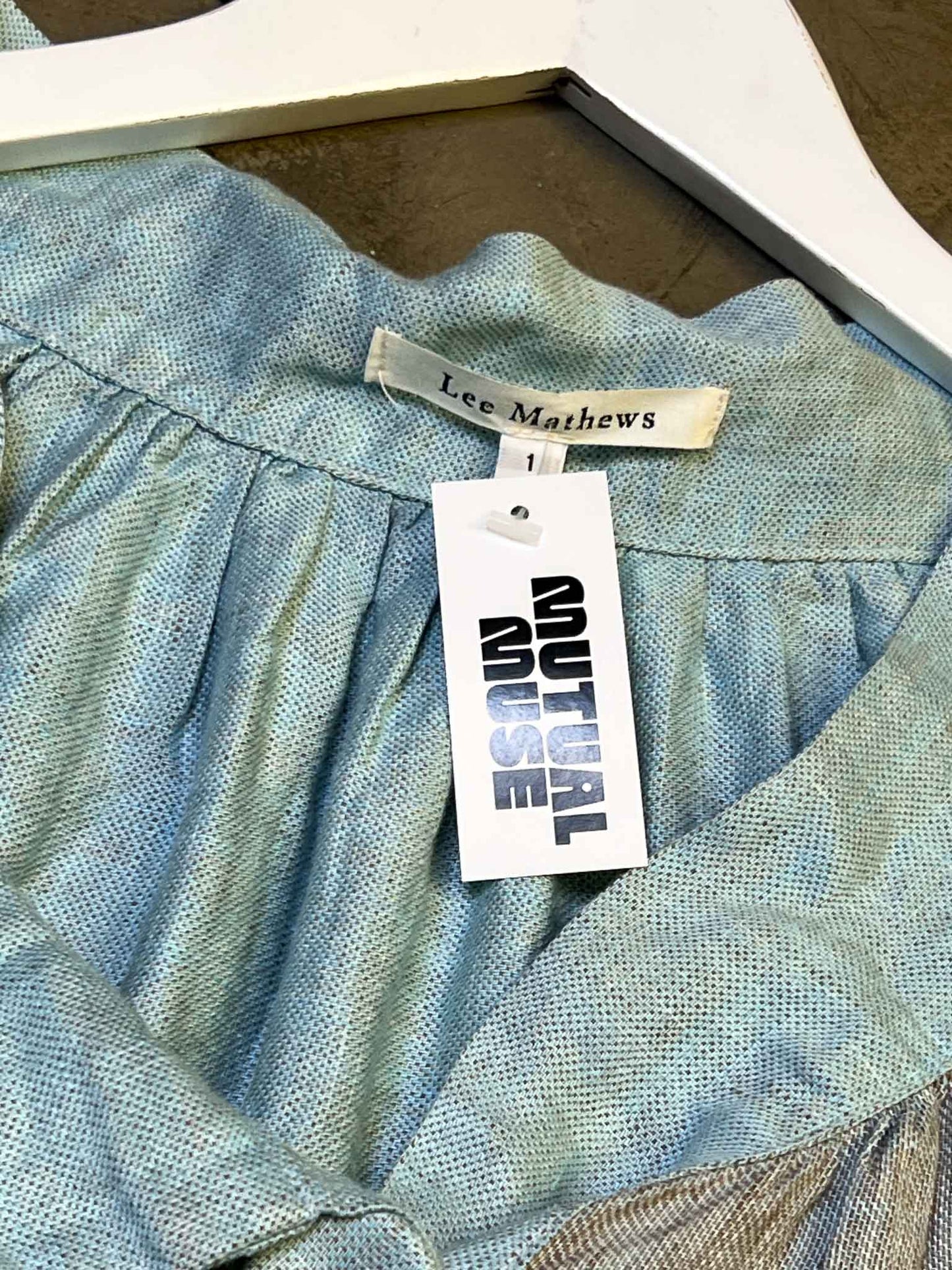 Size 1 (S) | Lee Matthews Linen Longline Button-Up Top