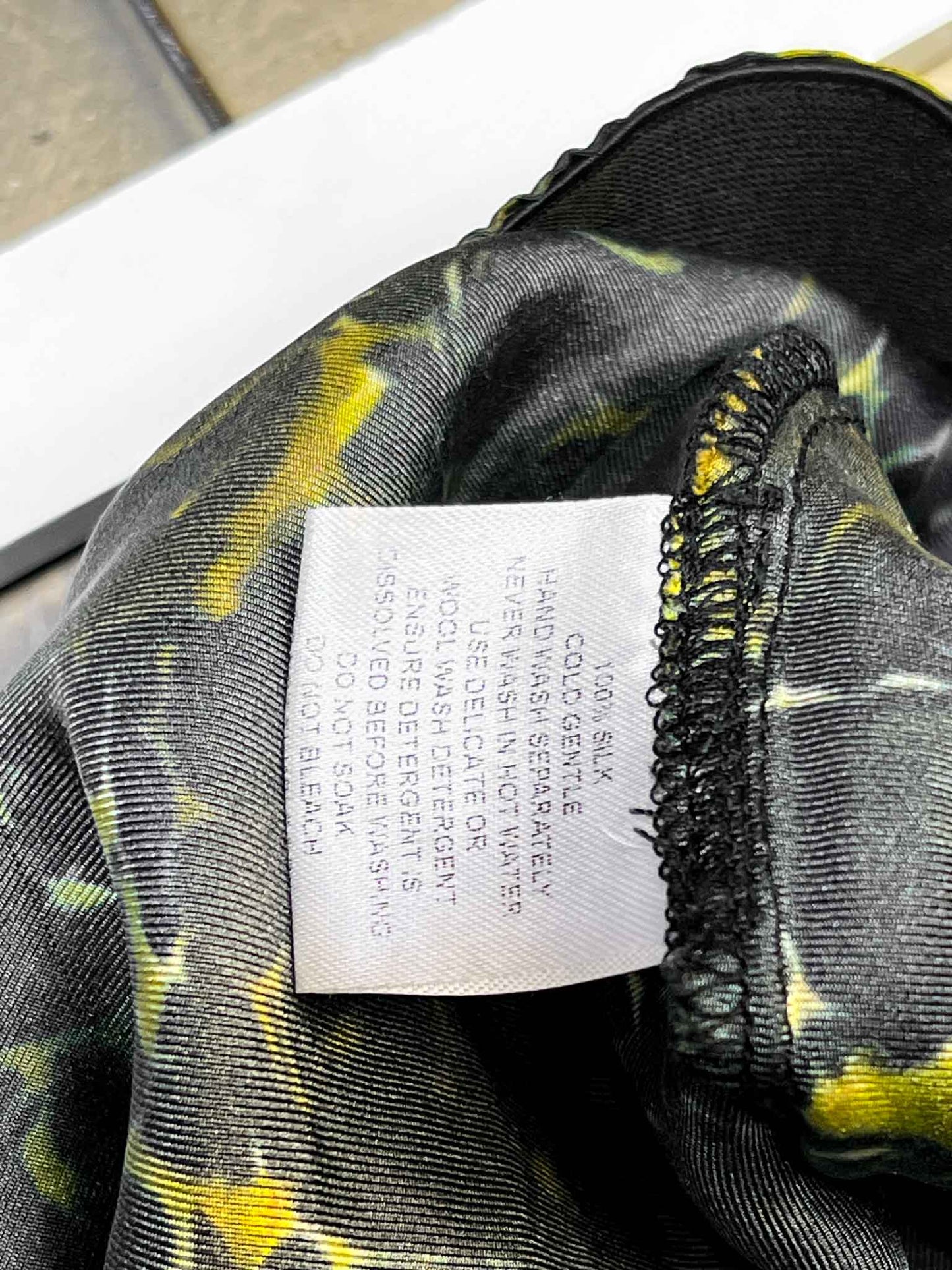 Size S | Alpha60 Silk Green Marble Flared Pants