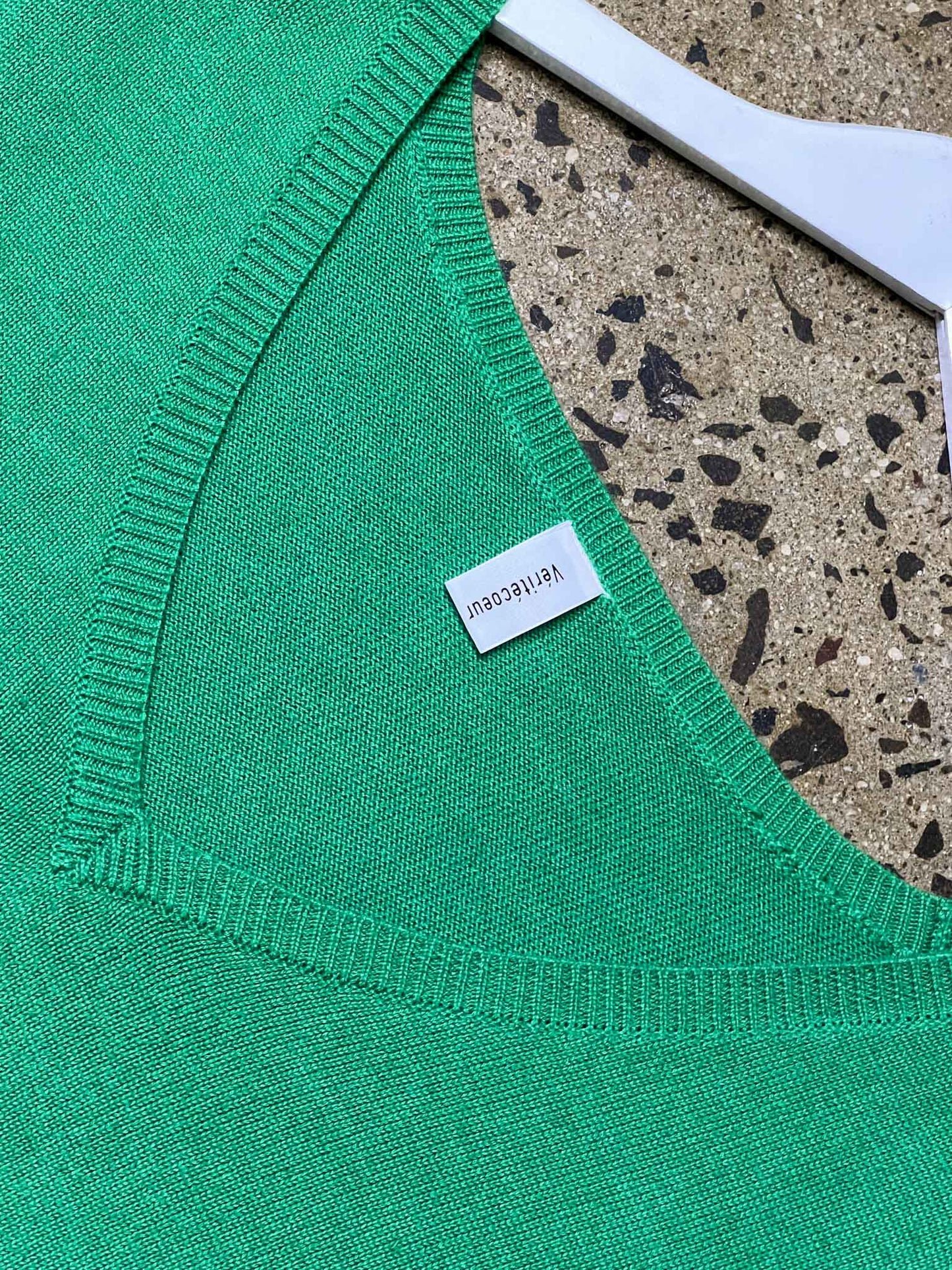 Size XXL | Véritécoeur Cotton V-Neck Vest