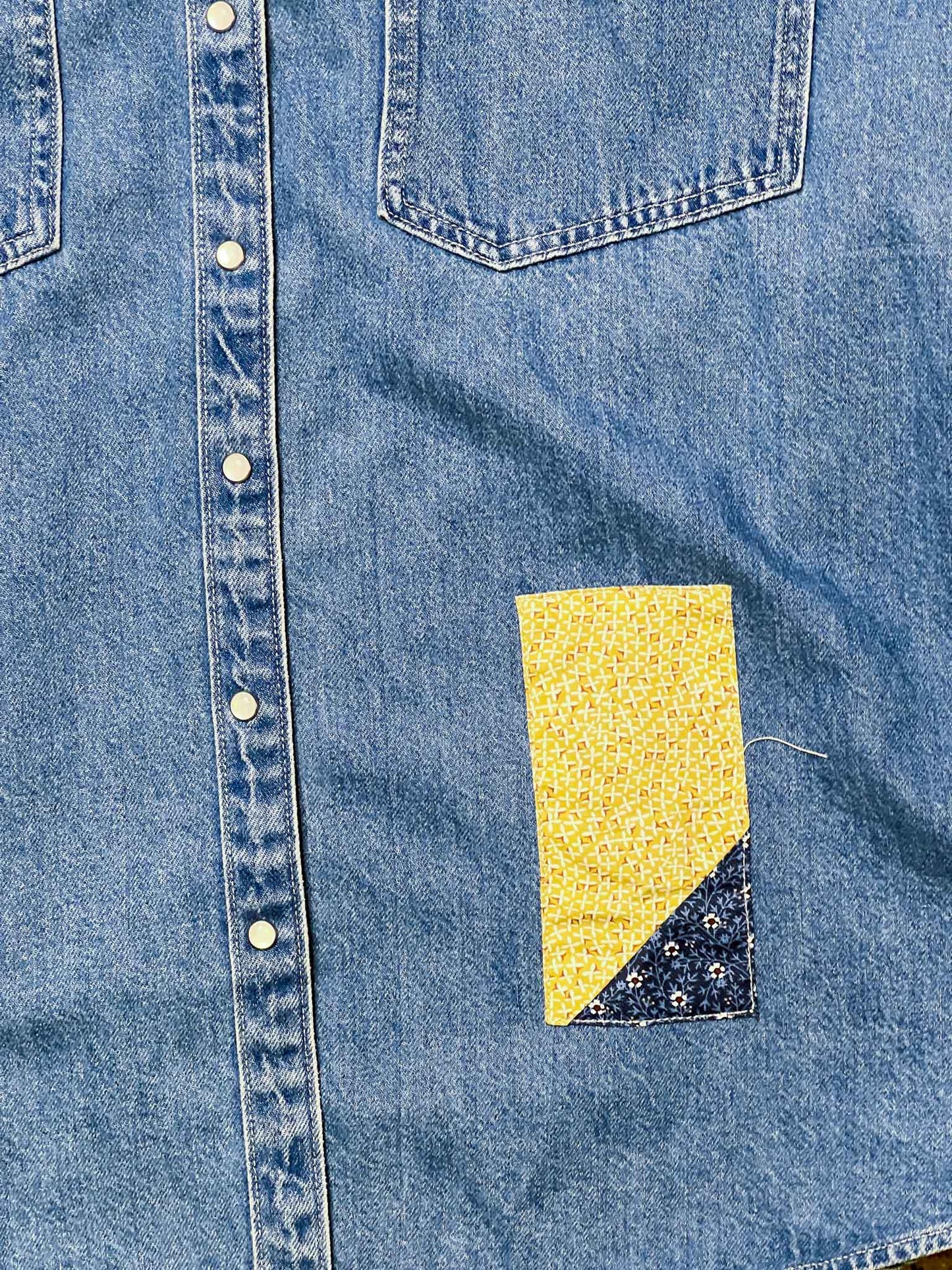 Size L | Levi's Dorsey Denim Shirt