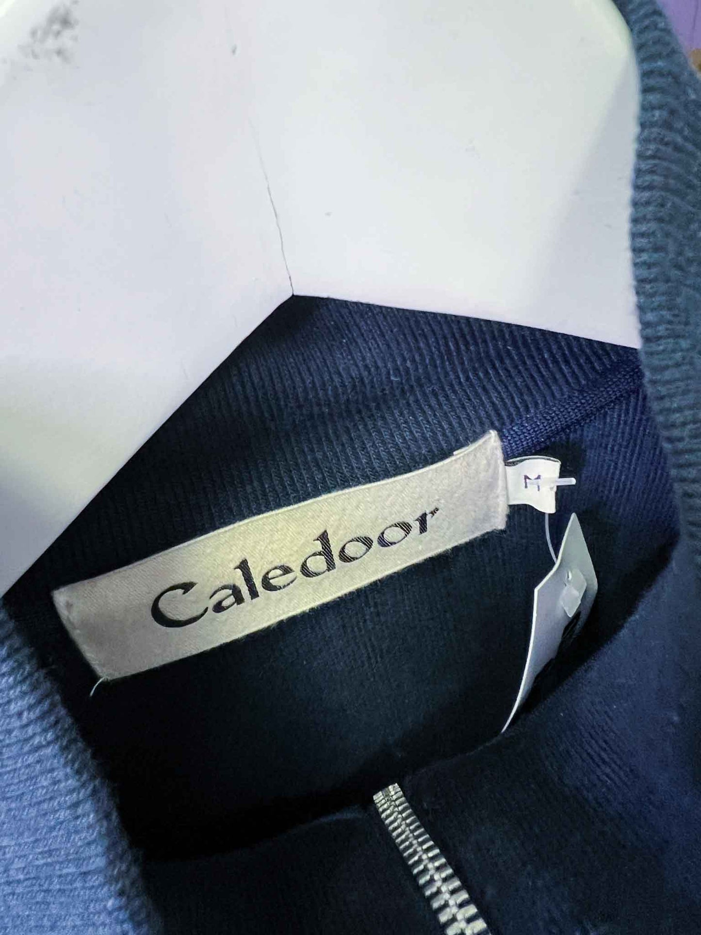 Size M | Caledoor Ribbed Zip-up Jumper