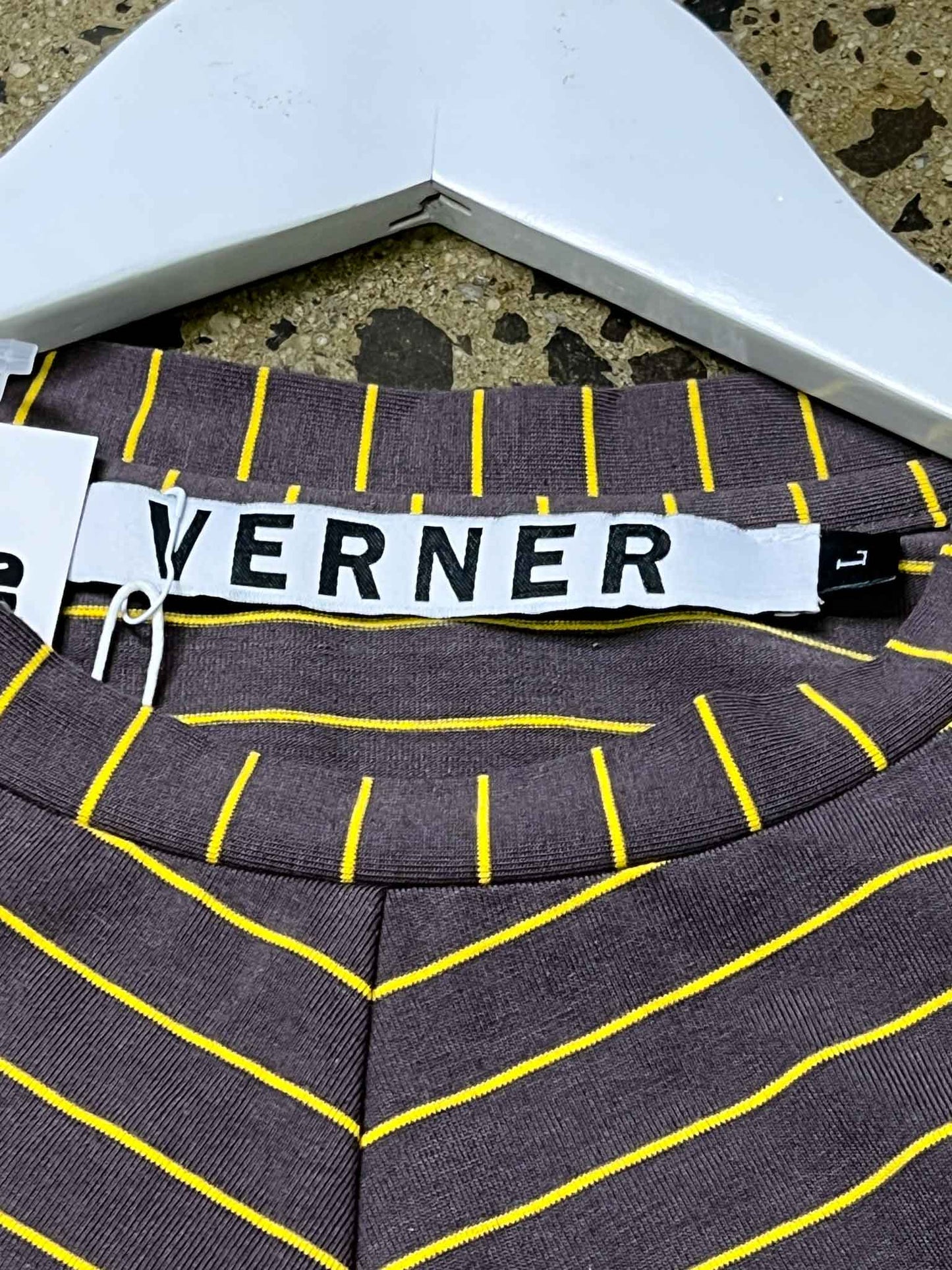 Size L | Verner Contrast Puff L/S Top With Tags