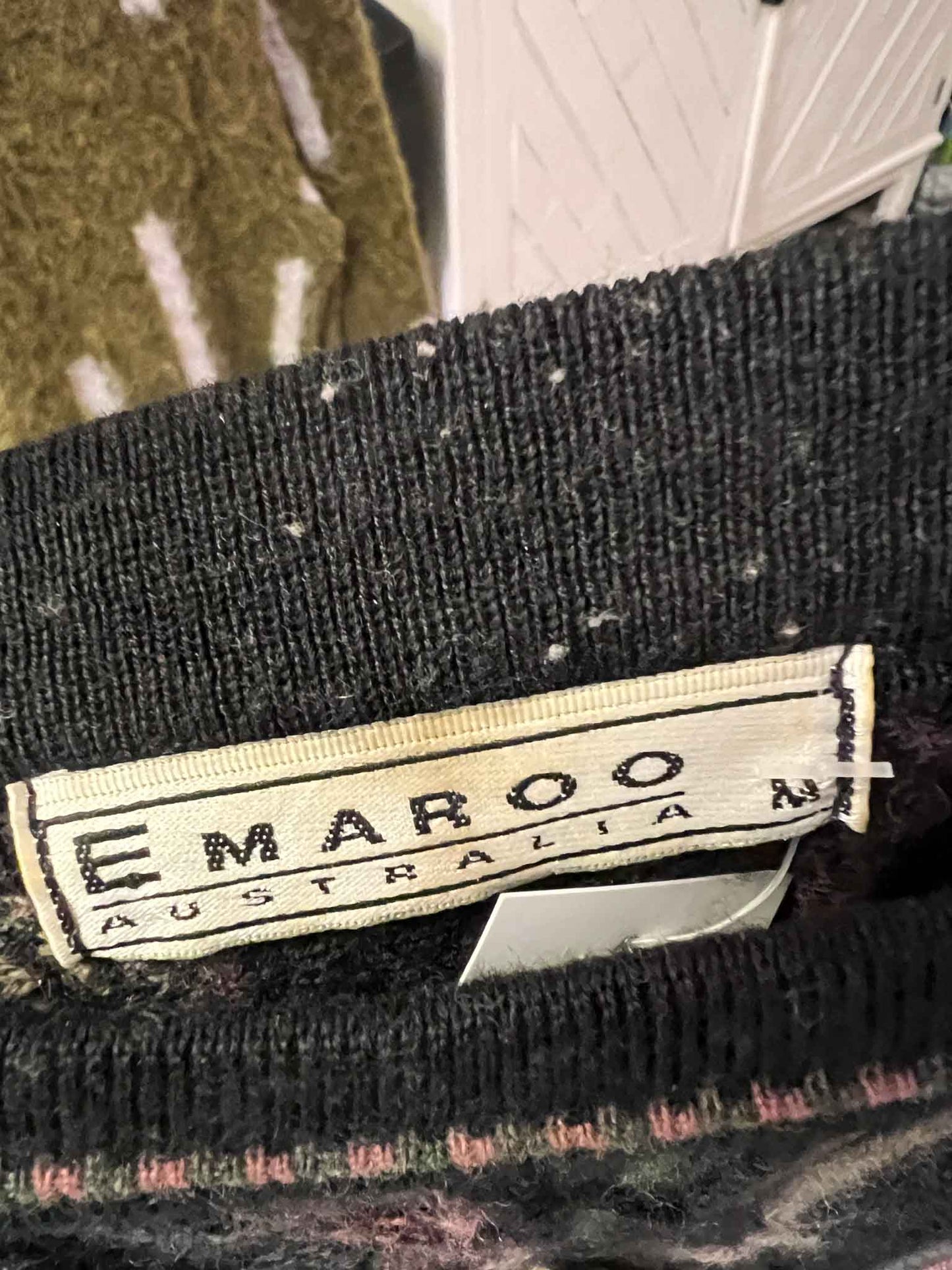 Size M | Emaroo Vintage Merino Wool Knit Jumper