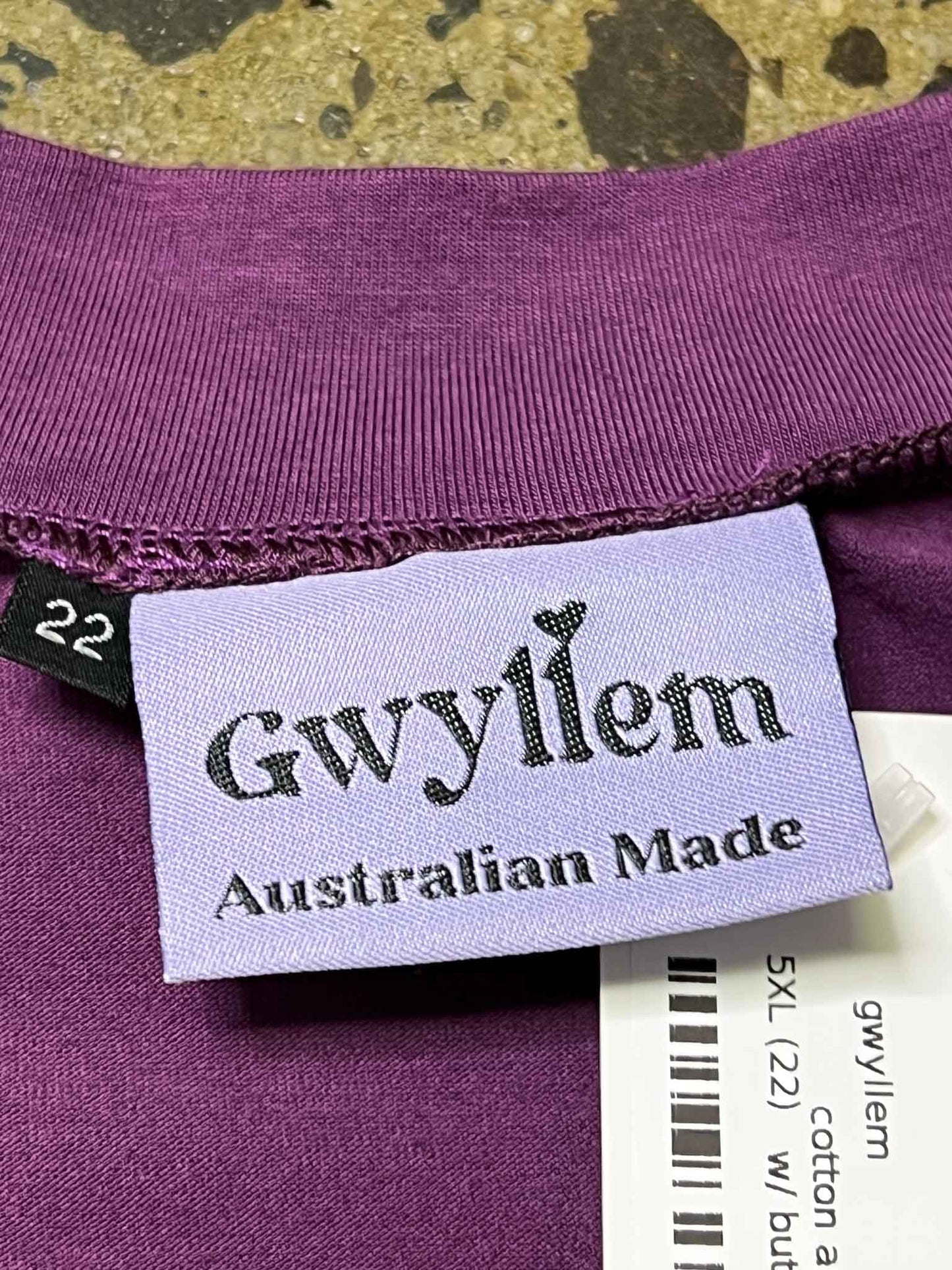 Size 22 (5XL) | Gwyllem Crossover Top