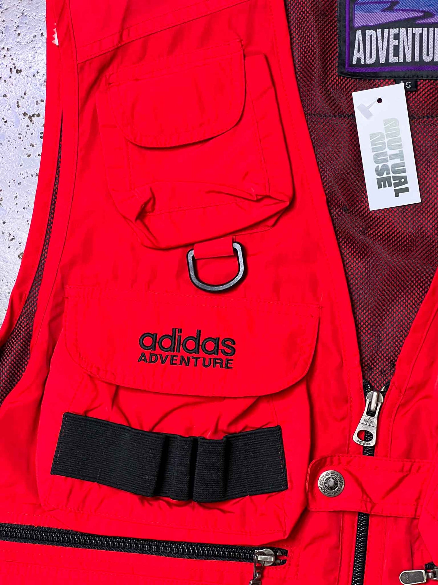 Size 95 (M/L) | Adidas Adventure Vintage Vest