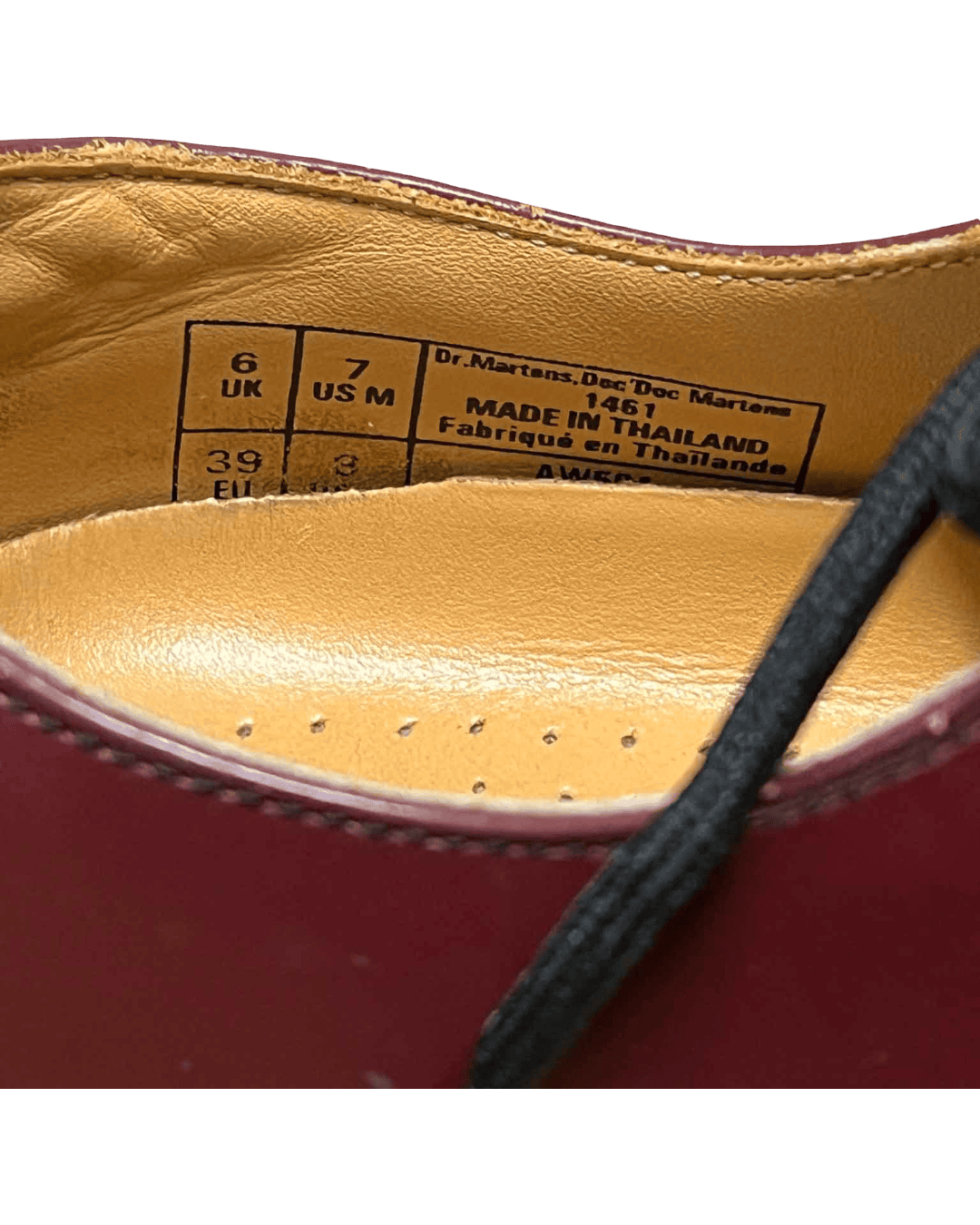 Size 39 | Dr Martens Cherry Leather Low-Cut Shoes