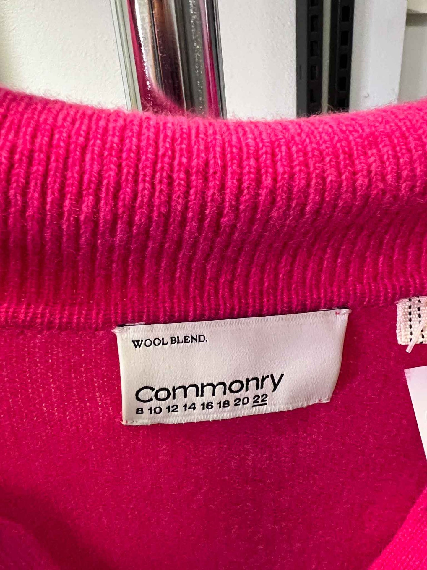 Size 22 | Commonry V-Neck Jumper