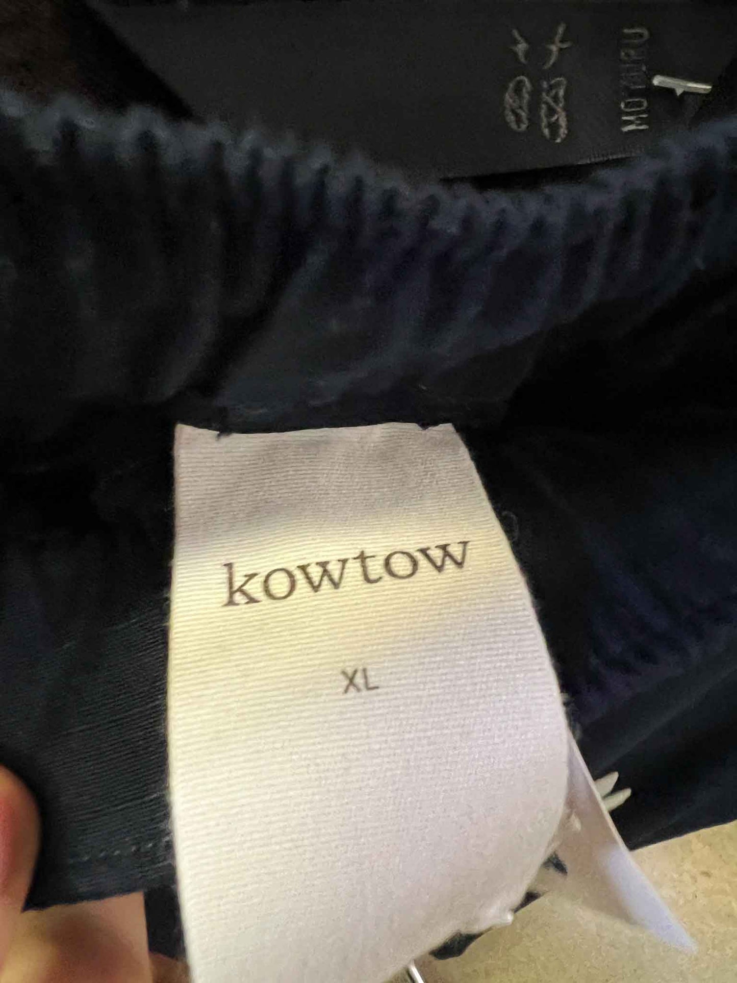 Size XL | Kowtow Straight Leg Pants