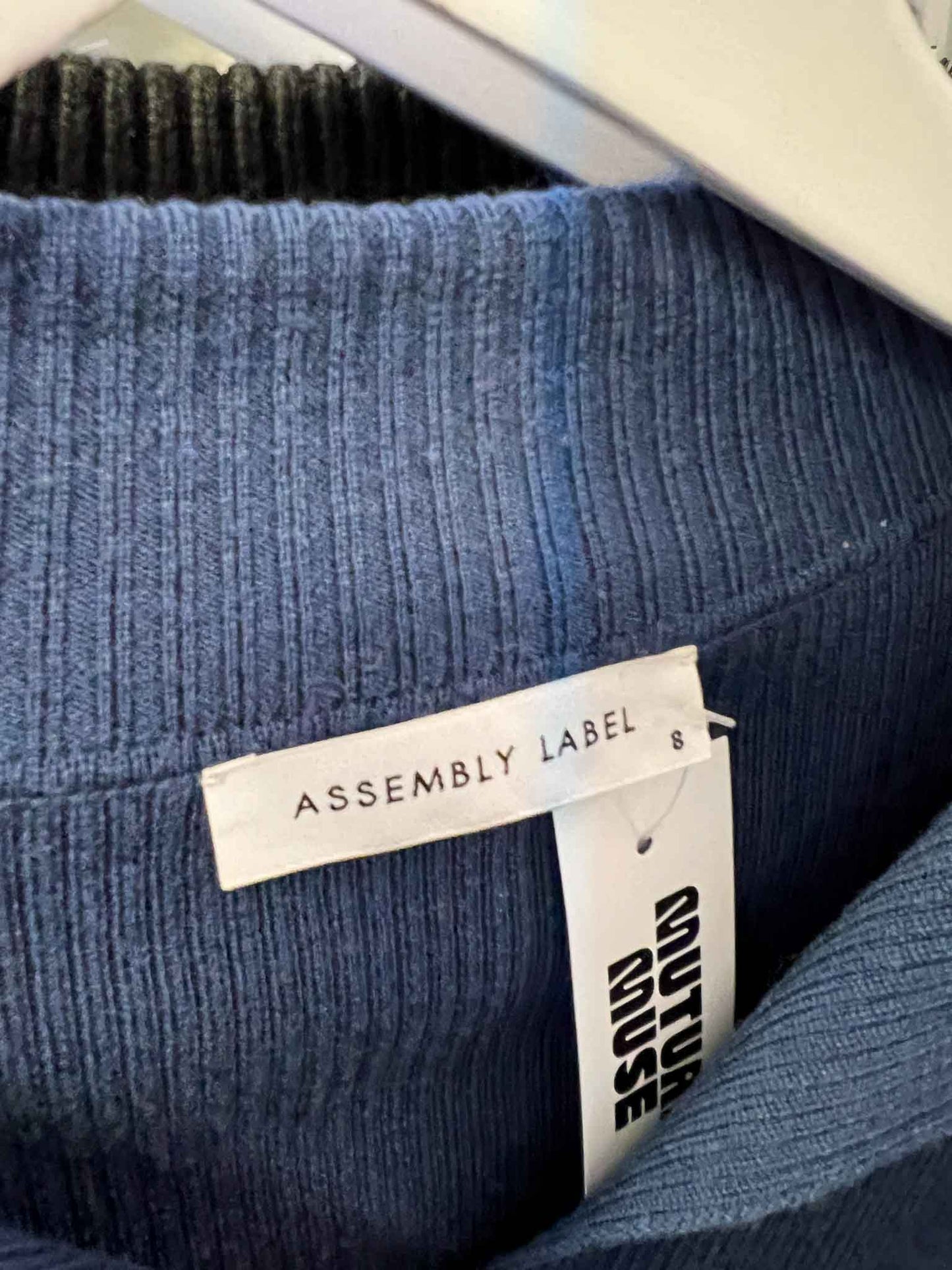 Size 8 | Assembly Label 100% Wool Ribbed Top