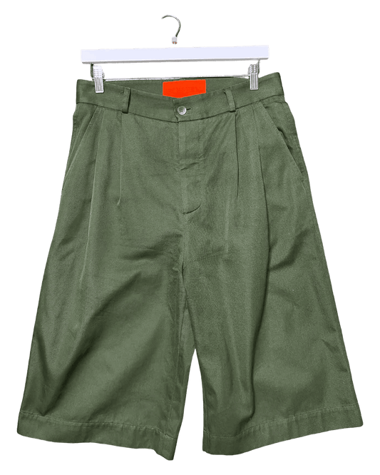 Size M | Monphell Pleated 3/4 Shorts