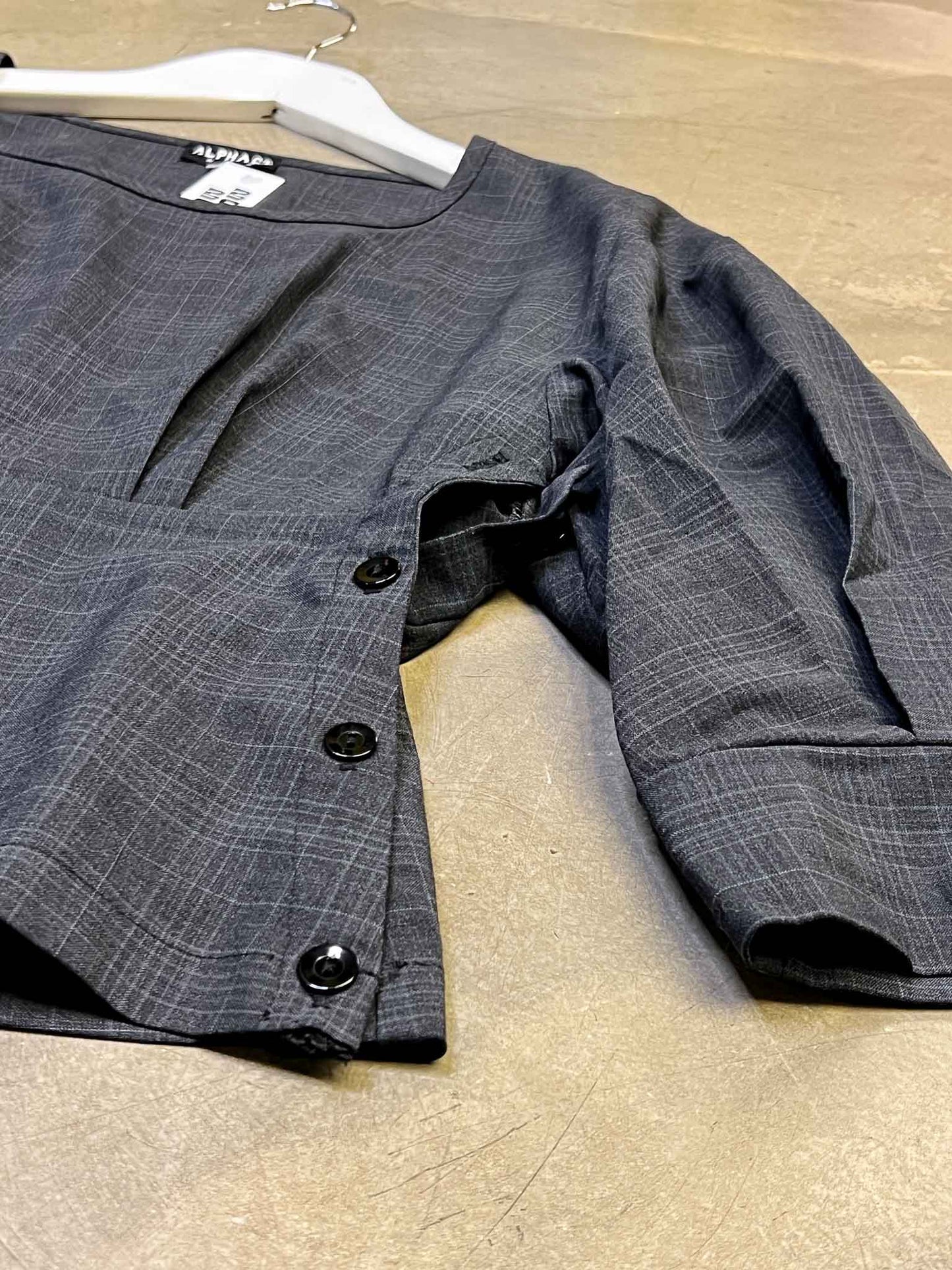 Size S | Alpha60 Dark Plaid Top