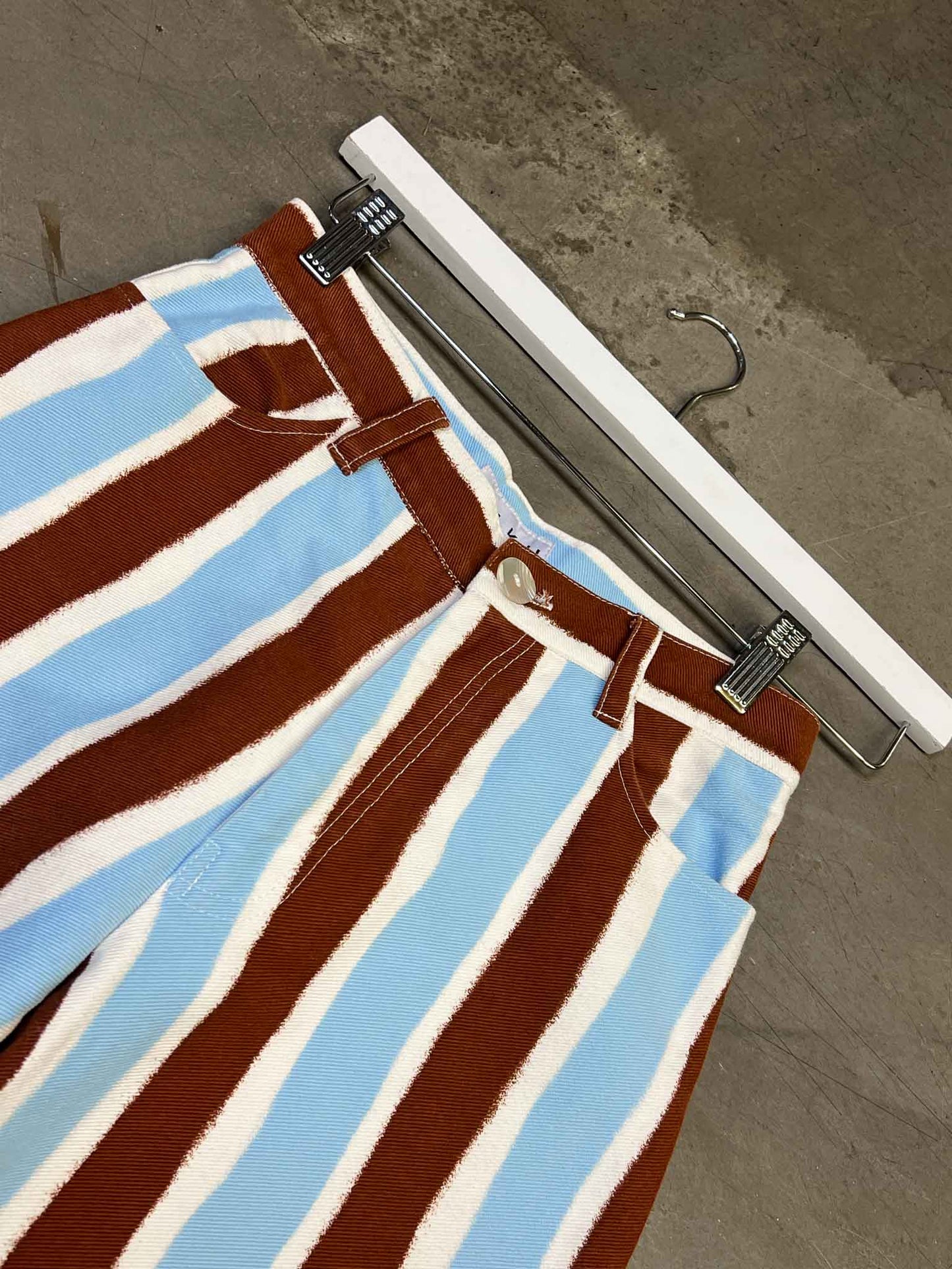 Size 0 (6) | SUKU Brown/Blue Candy Striped Jeans