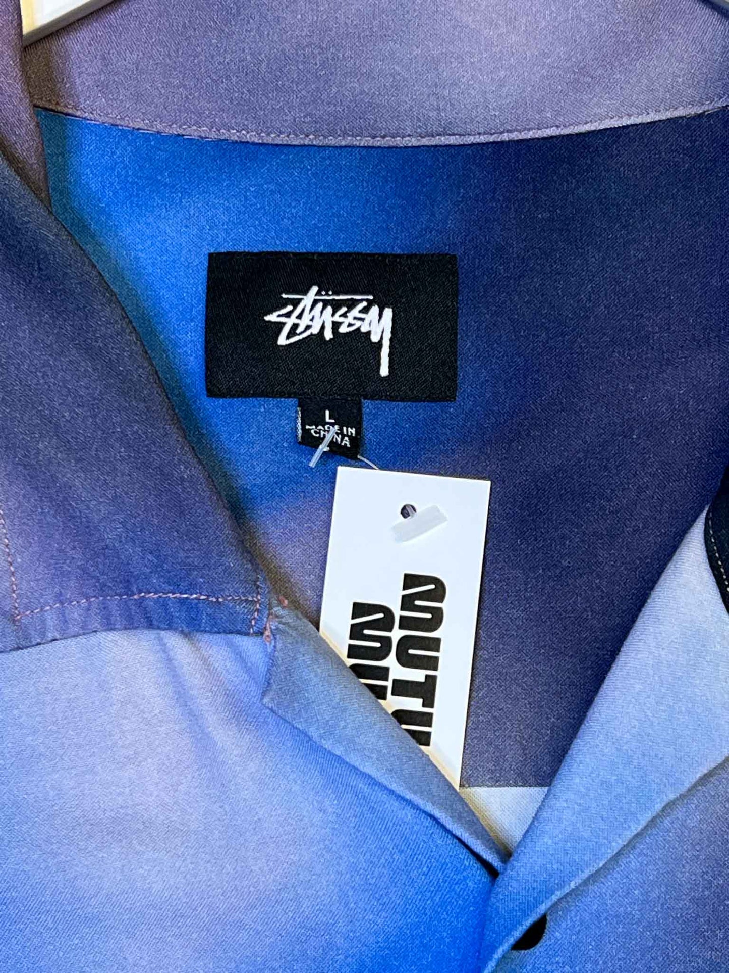 Size L | Stüssy Motion Pattern Shirt