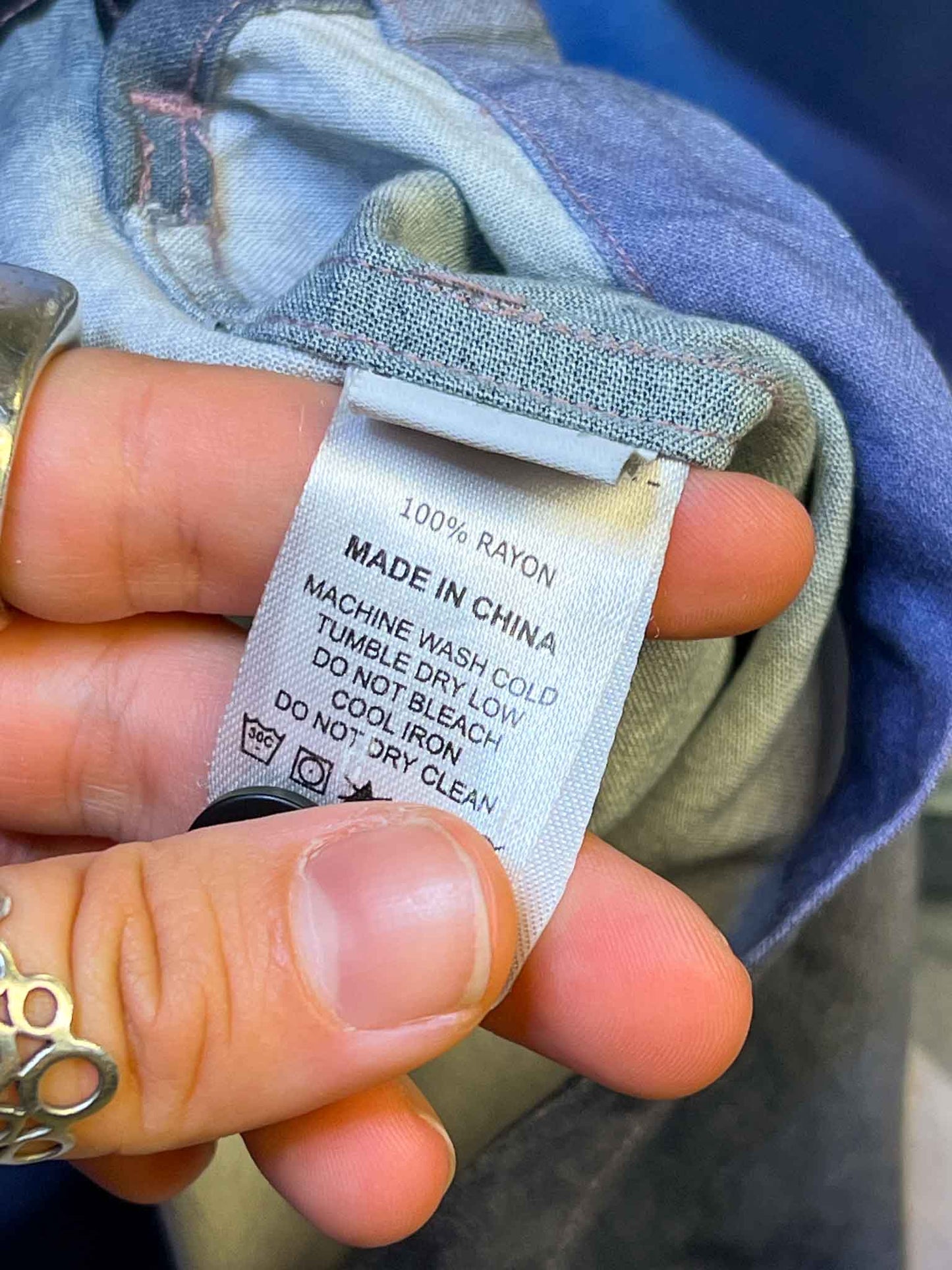Size L | Stüssy Motion Pattern Shirt