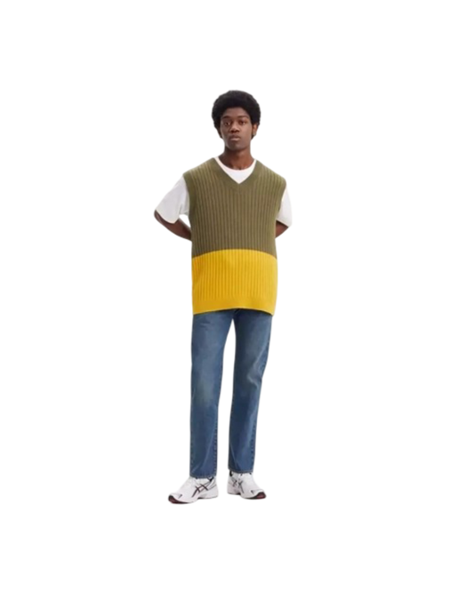 Size M | Levi's V-neck Vest