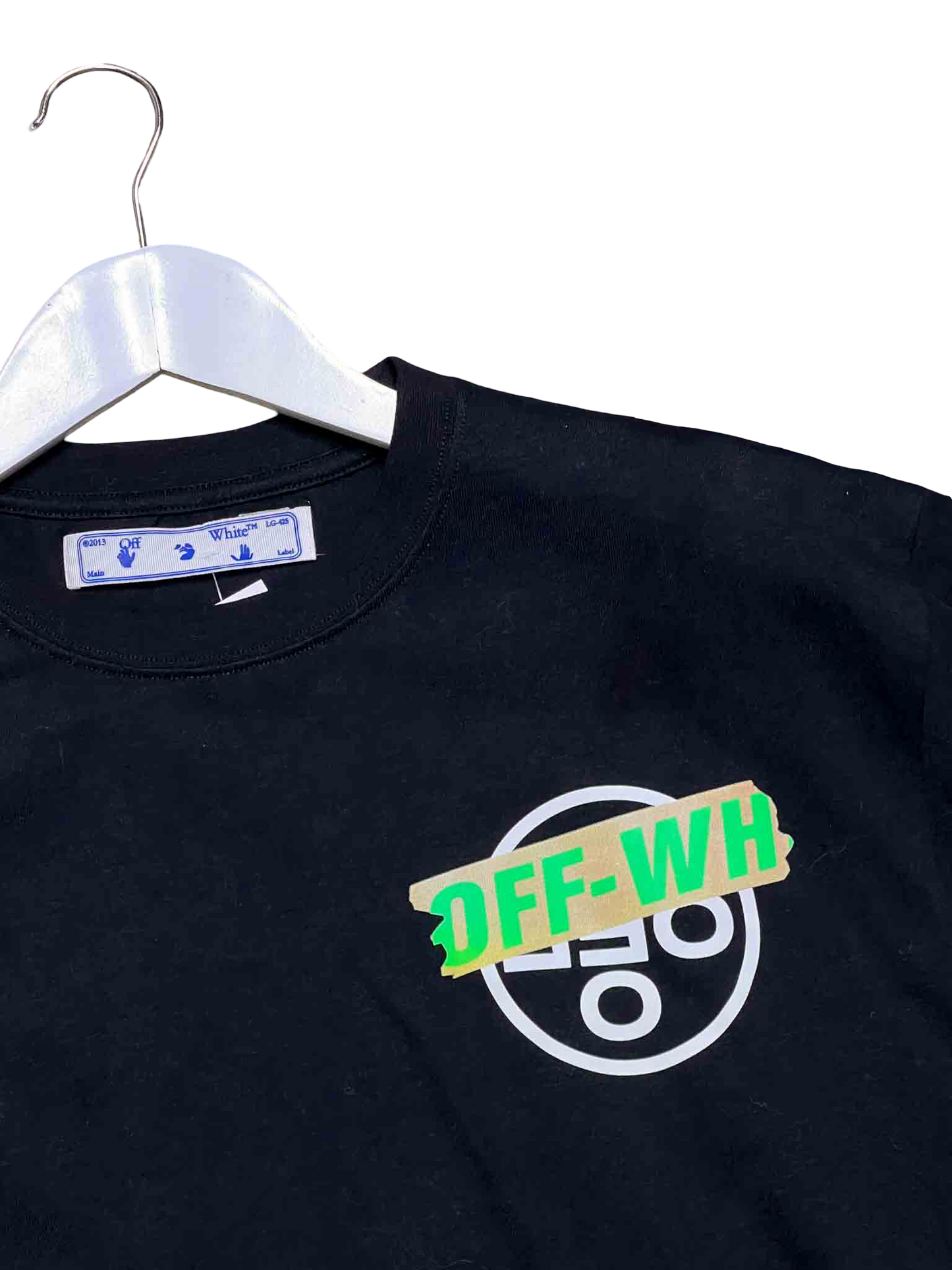 Size M | Off-White Graphic T-shirt