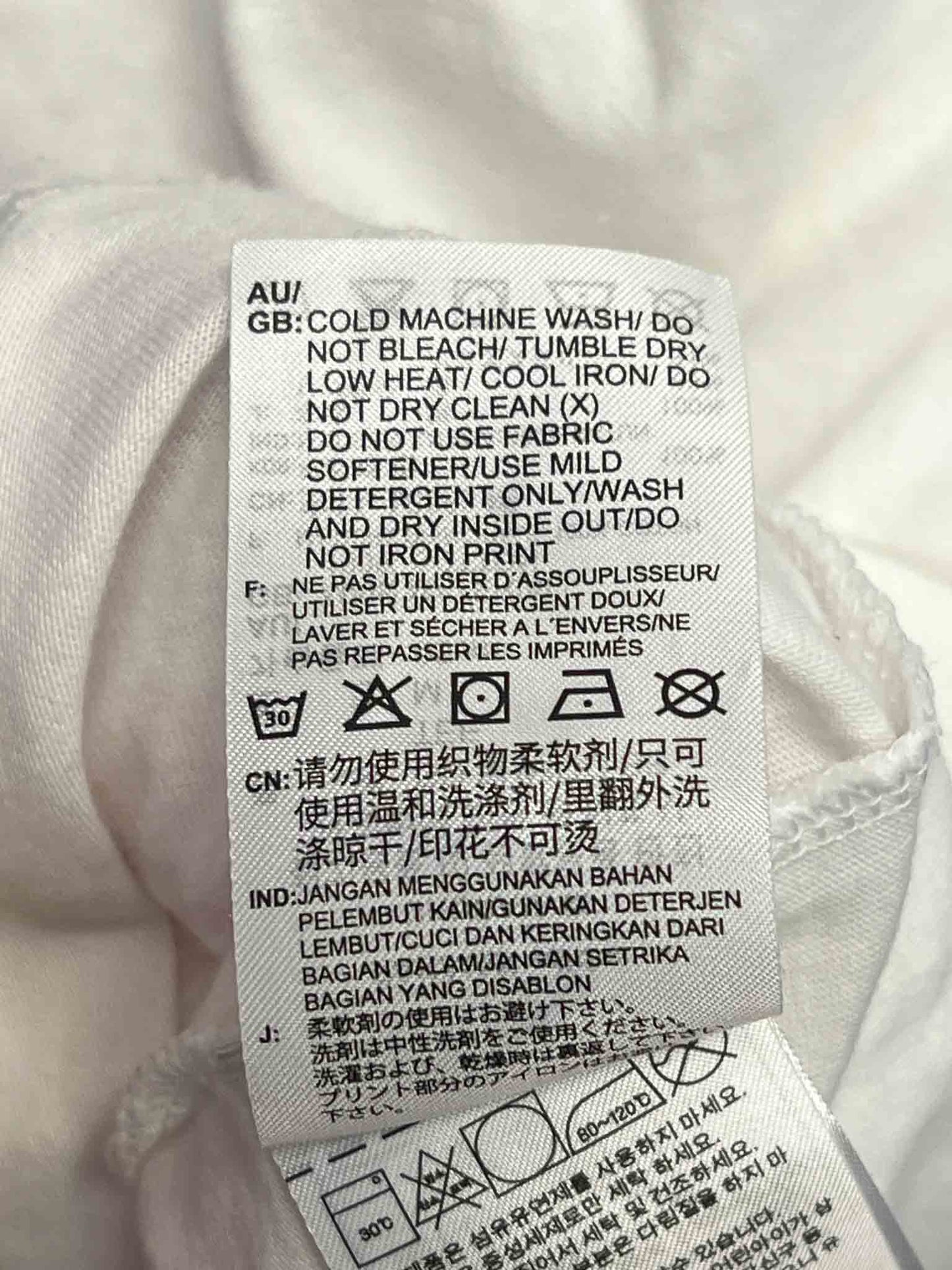 Size M | Adidas Logo Ghosts T-shirt