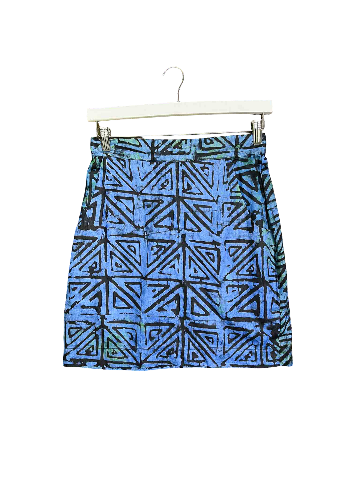 Size 8 | Collective Closets Triangle Print Mini Skirt