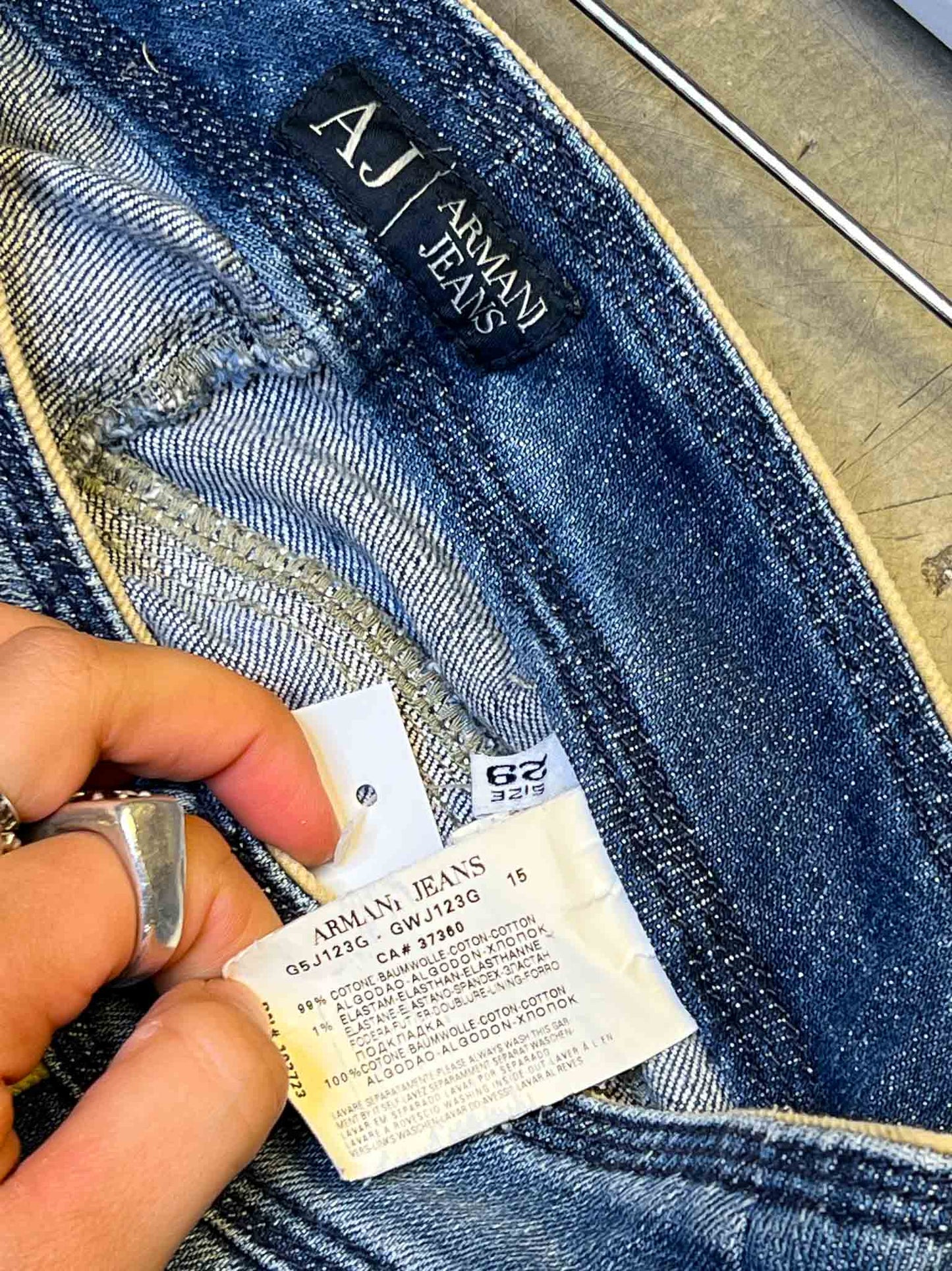 Size 29 | Armani Jeans Capri Zipper Shorts