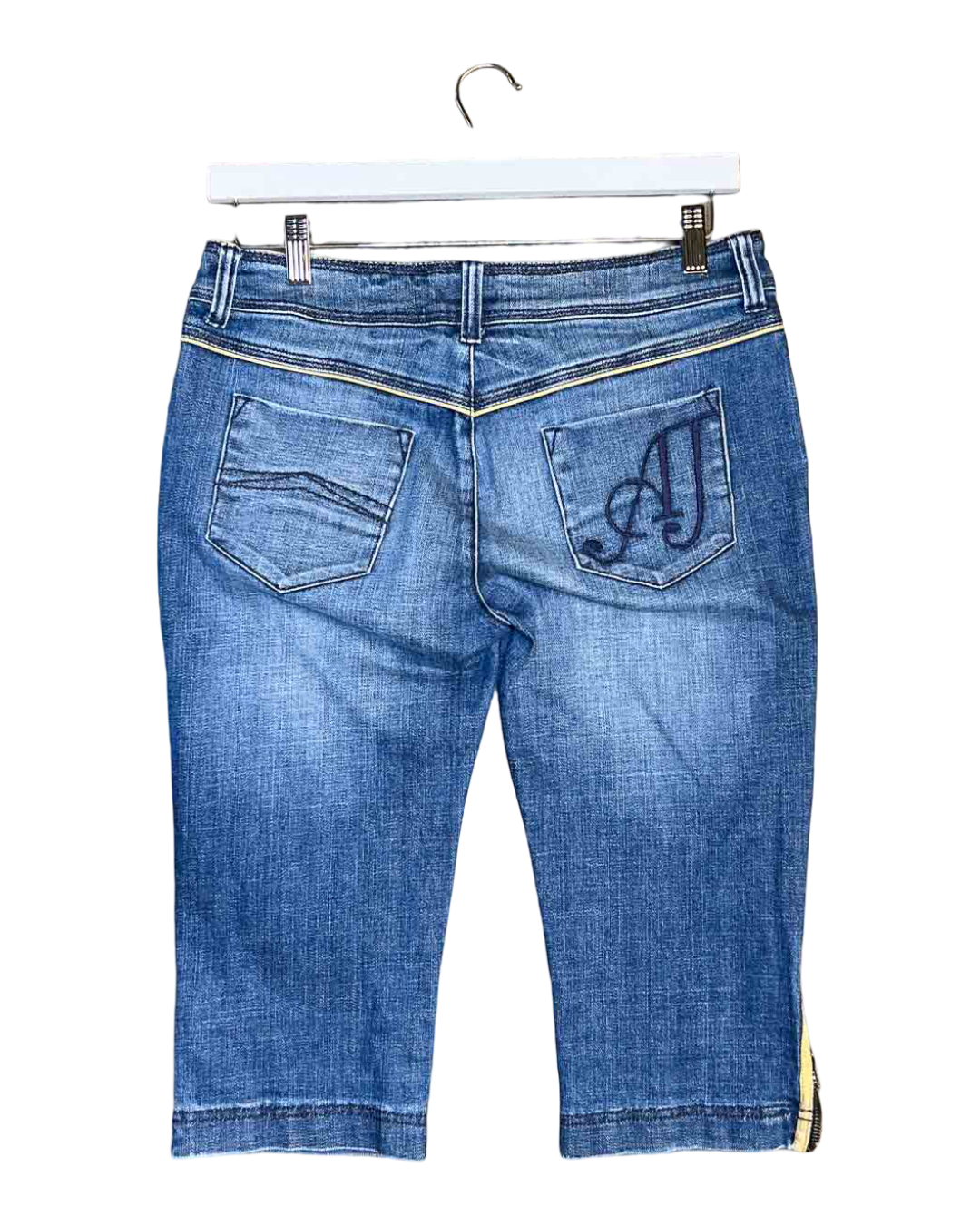 Size 29 | Armani Jeans Capri Zipper Shorts