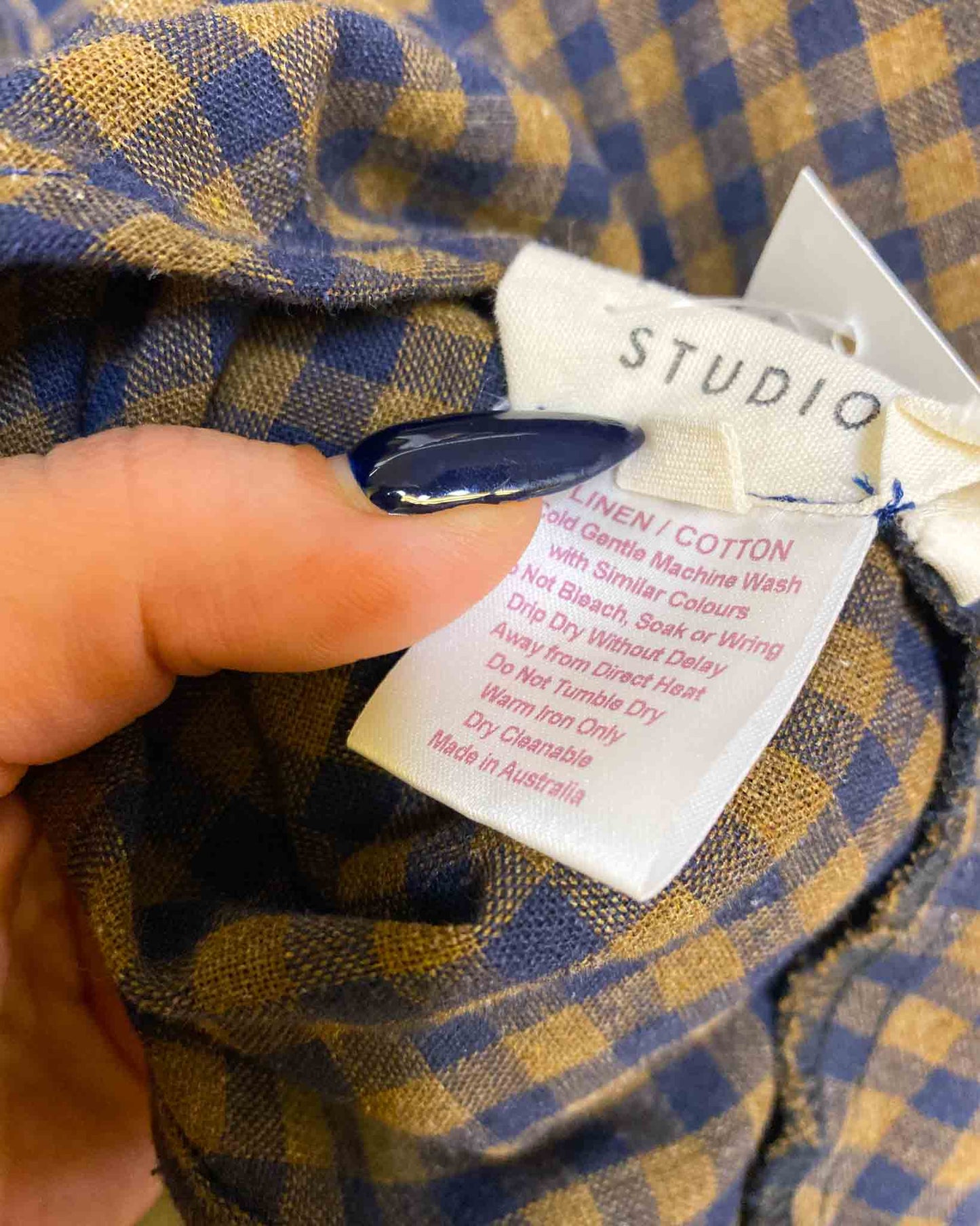 Size 3 (L) | Honest Studios Check Linen Top