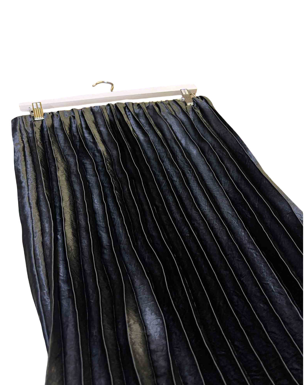 Size L | Alpha60 Black Satin Pleated Skirt