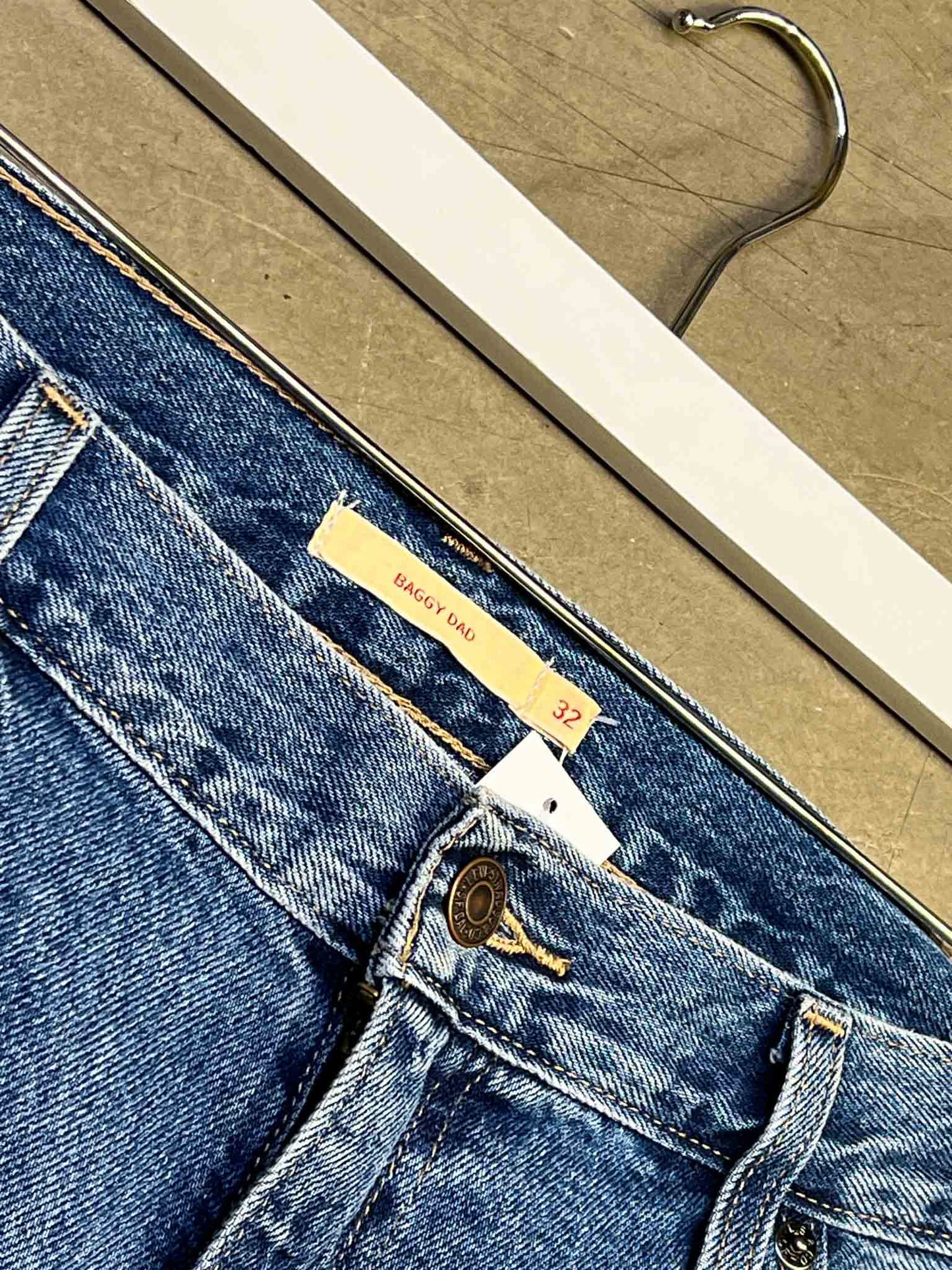 Size 32 | Levi's Baggy Dad Jeans