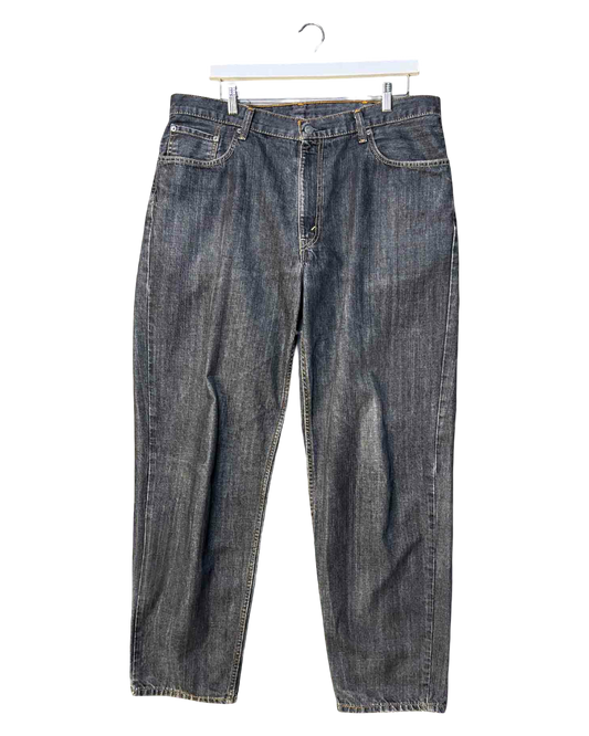 Size 38 | Levi's Washed Black 560 Jeans