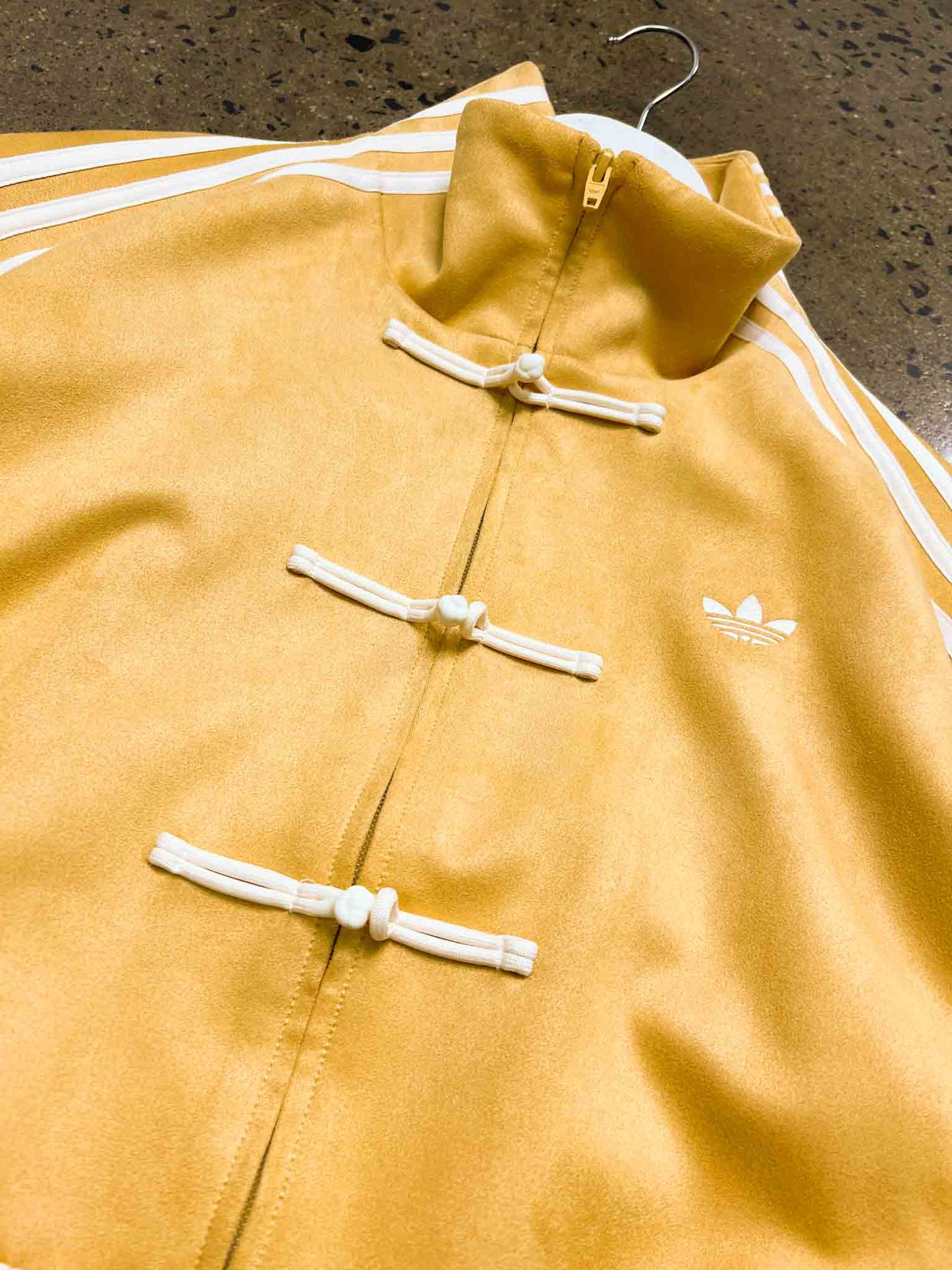 Size M/L | Adidas Originals Mustard CTT Jacket