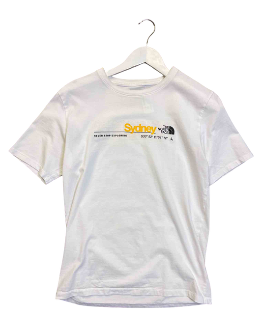 Size S | The North Face Sydney T-shirt
