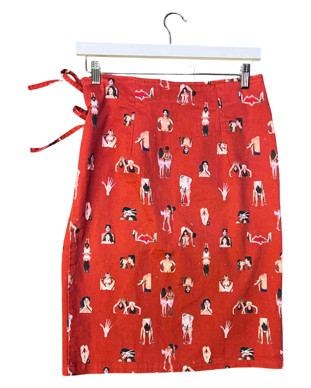 Size 10 (M) | Arthur Red Cotton People Graphic Wrap Skirt