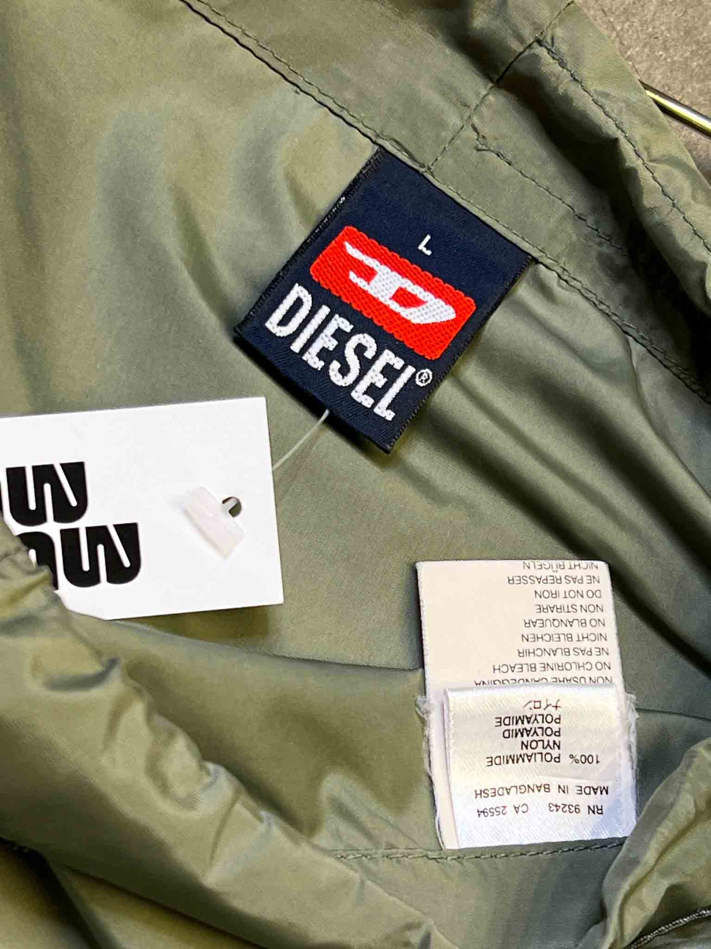 Size L | Diesel Lightweight Nylon 3/4-Length Pants