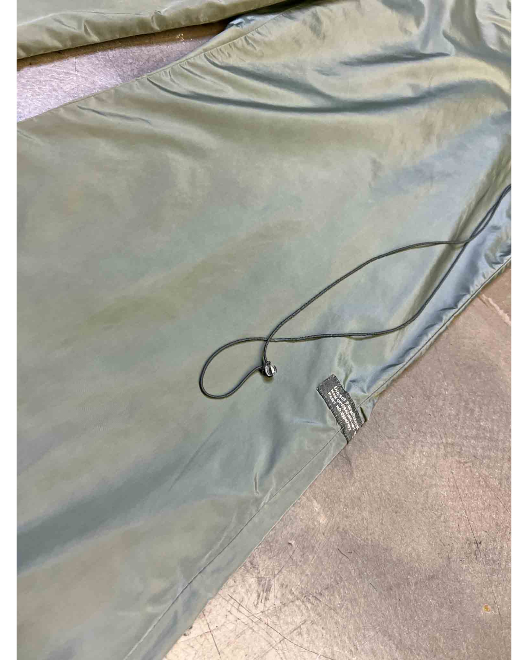 Size L | Diesel Lightweight Nylon 3/4-Length Pants