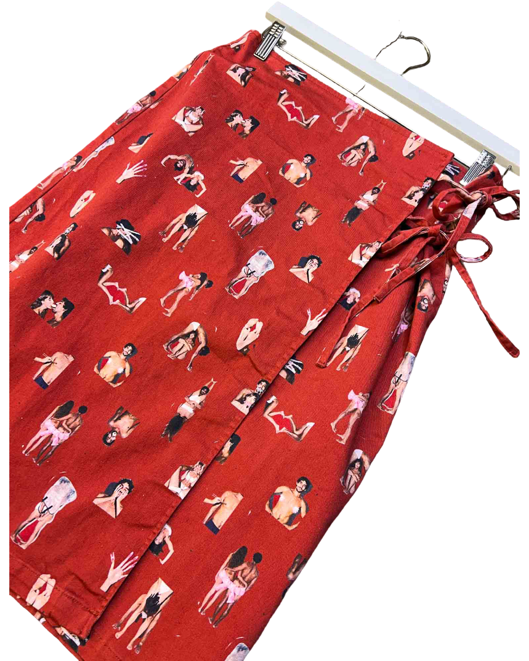 Size 10 (M) | Arthur Red Cotton People Graphic Wrap Skirt