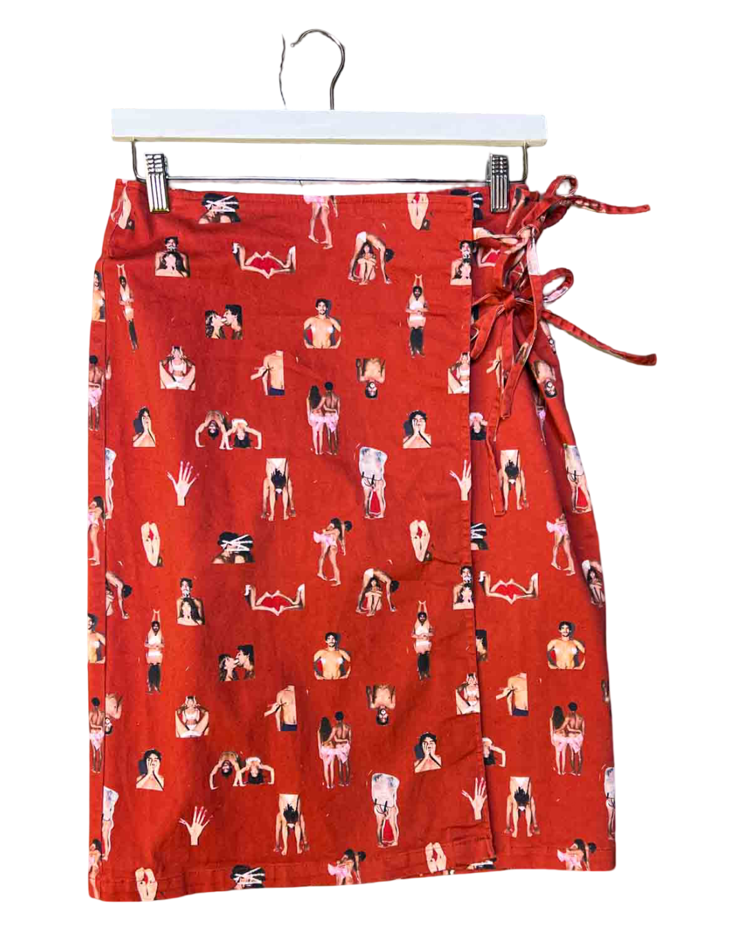 Size 10 (M) | Arthur Red Cotton People Graphic Wrap Skirt
