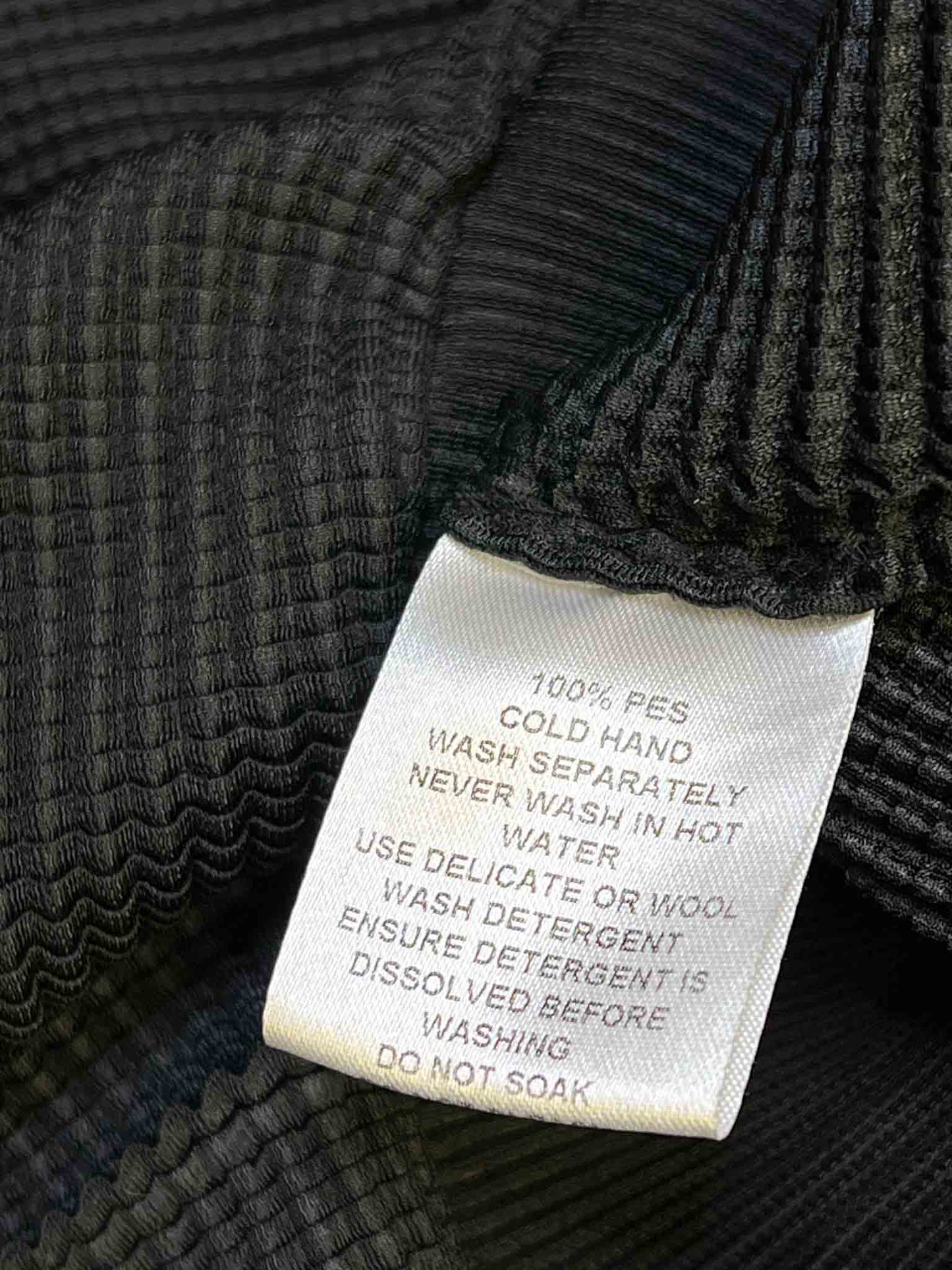 Size S | Alpha60 Black Waffle Textured Top