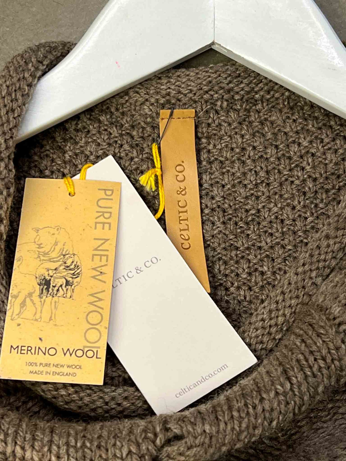 Size M | Celtic & Co. Brown Merino Wool Cable Knit Jumper NWT